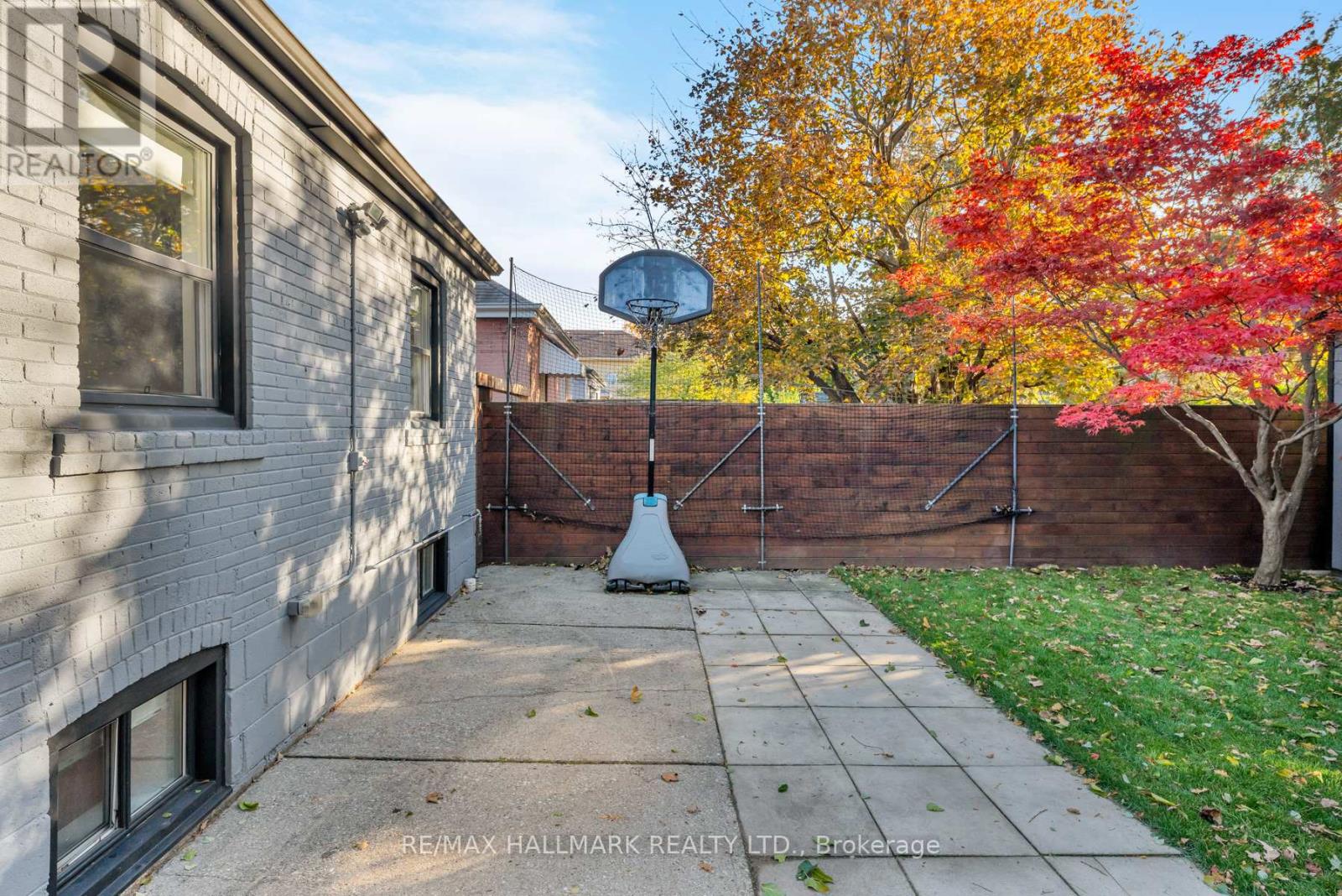 26 Hutton Avenue, Toronto, Ontario  M4C 3L3 - Photo 45 - E12532858