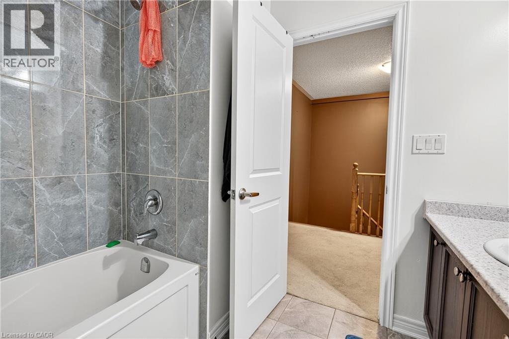 57 Sparkle Drive, Thorold, Ontario  L2V 0H2 - Photo 19 - 40787337