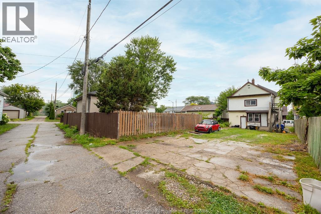 817 Chatham Street East, Windsor, Ontario  N9A 2X8 - Photo 16 - 25028546