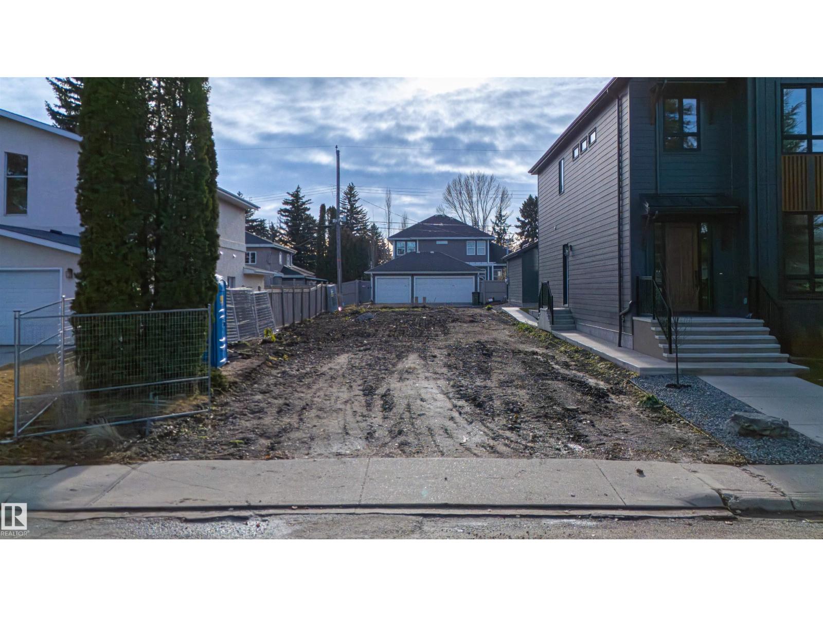 40b Valleyview Cr Nw, Edmonton, Alberta  T5R 5S6 - Photo 3 - E4465216