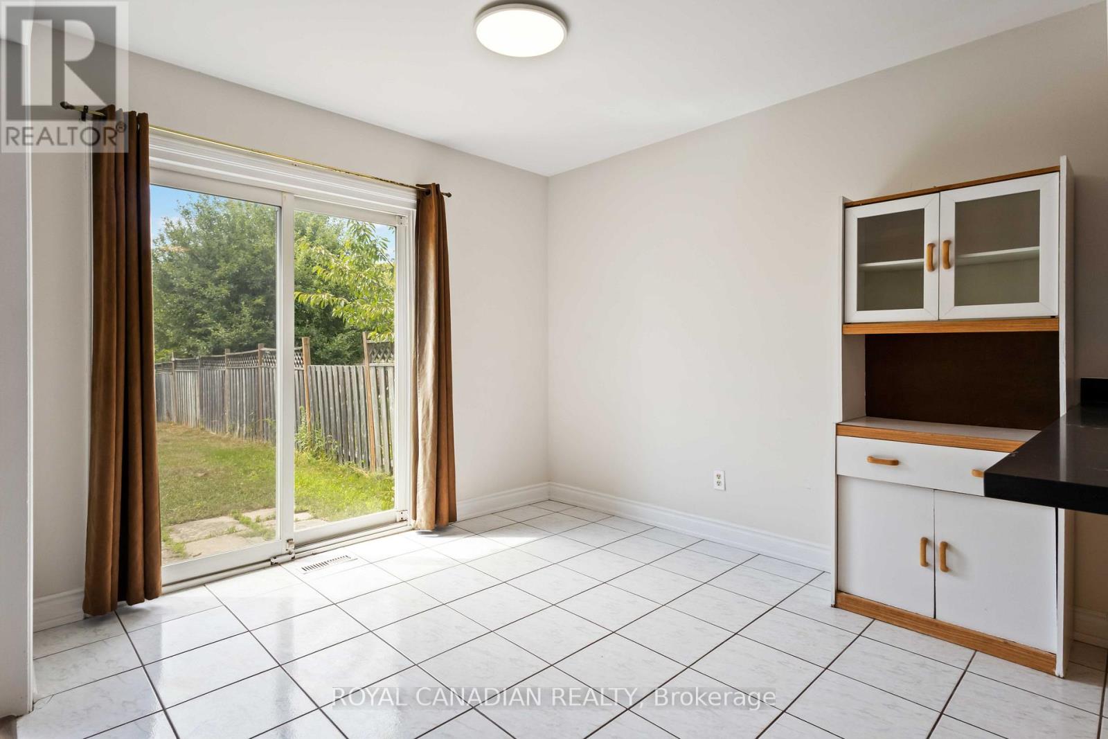 Upper - 107 Joycedale Street, Markham, Ontario  L3S 3J2 - Photo 15 - N12532852