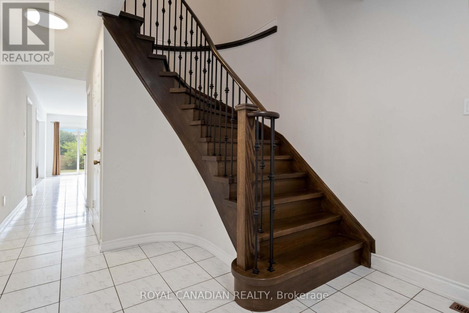 Upper - 107 Joycedale Street, Markham, Ontario  L3S 3J2 - Photo 6 - N12532852