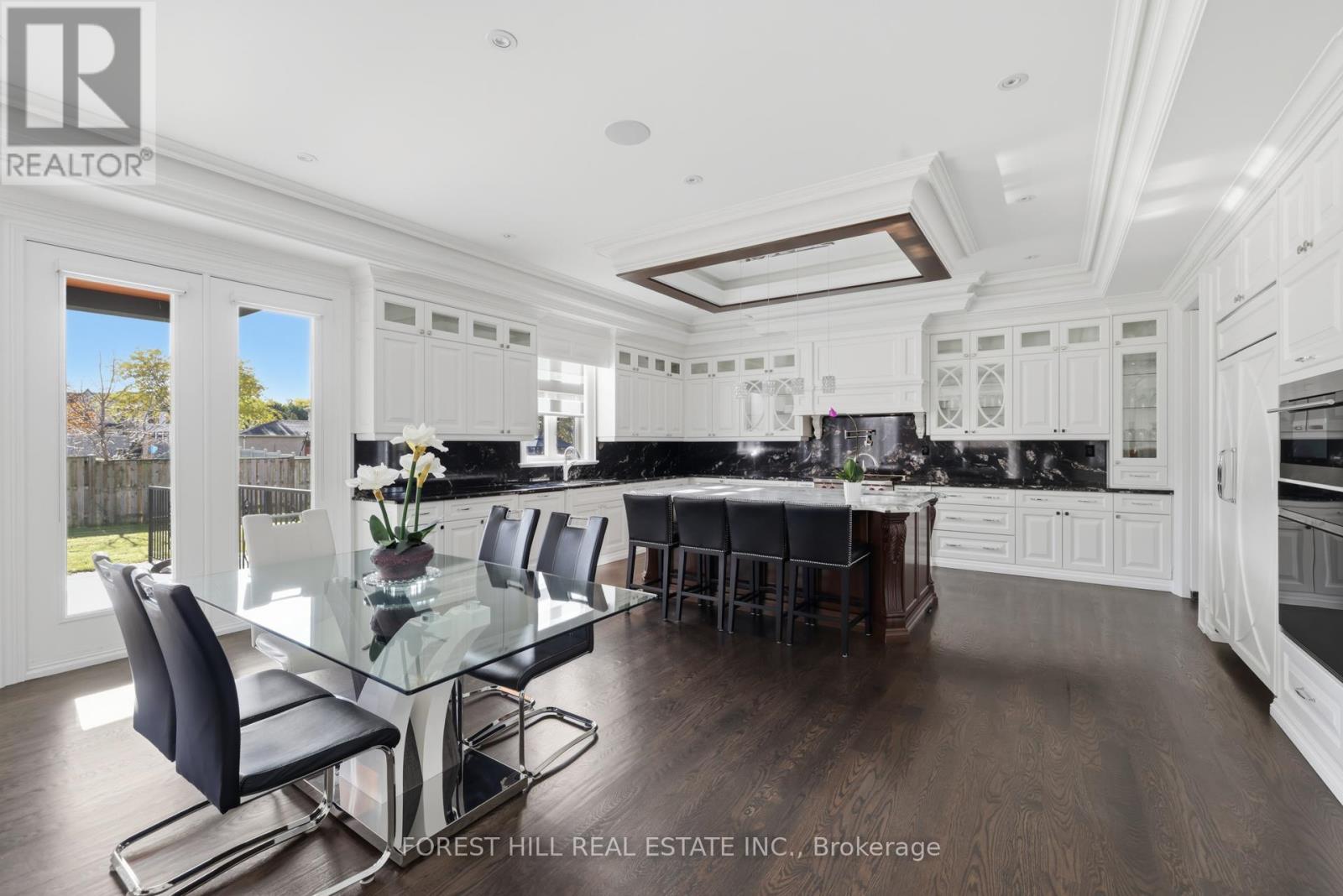 39 Patricia Drive E, King, Ontario  L7B 1H5 - Photo 13 - N12532862