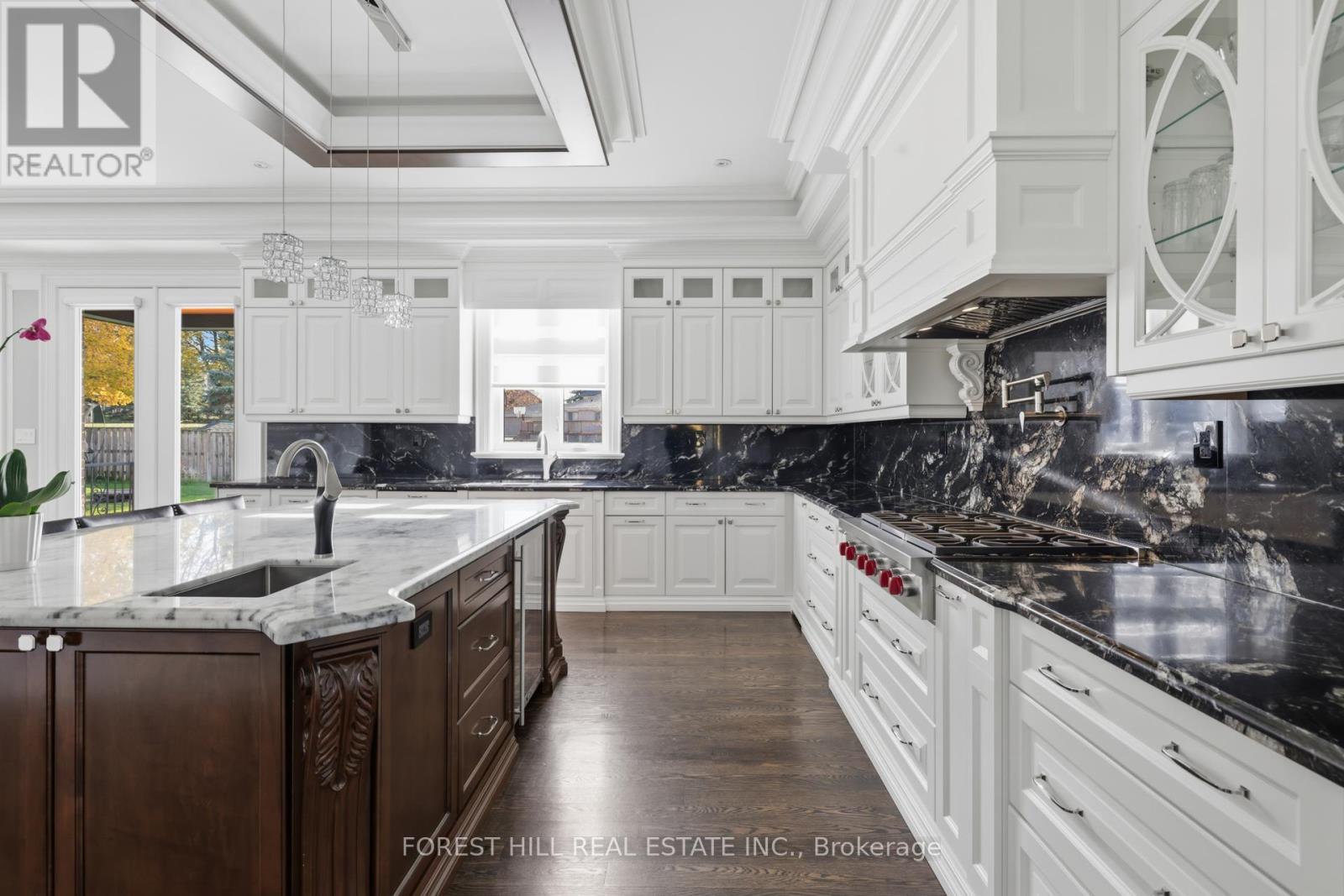 39 Patricia Drive E, King, Ontario  L7B 1H5 - Photo 17 - N12532862