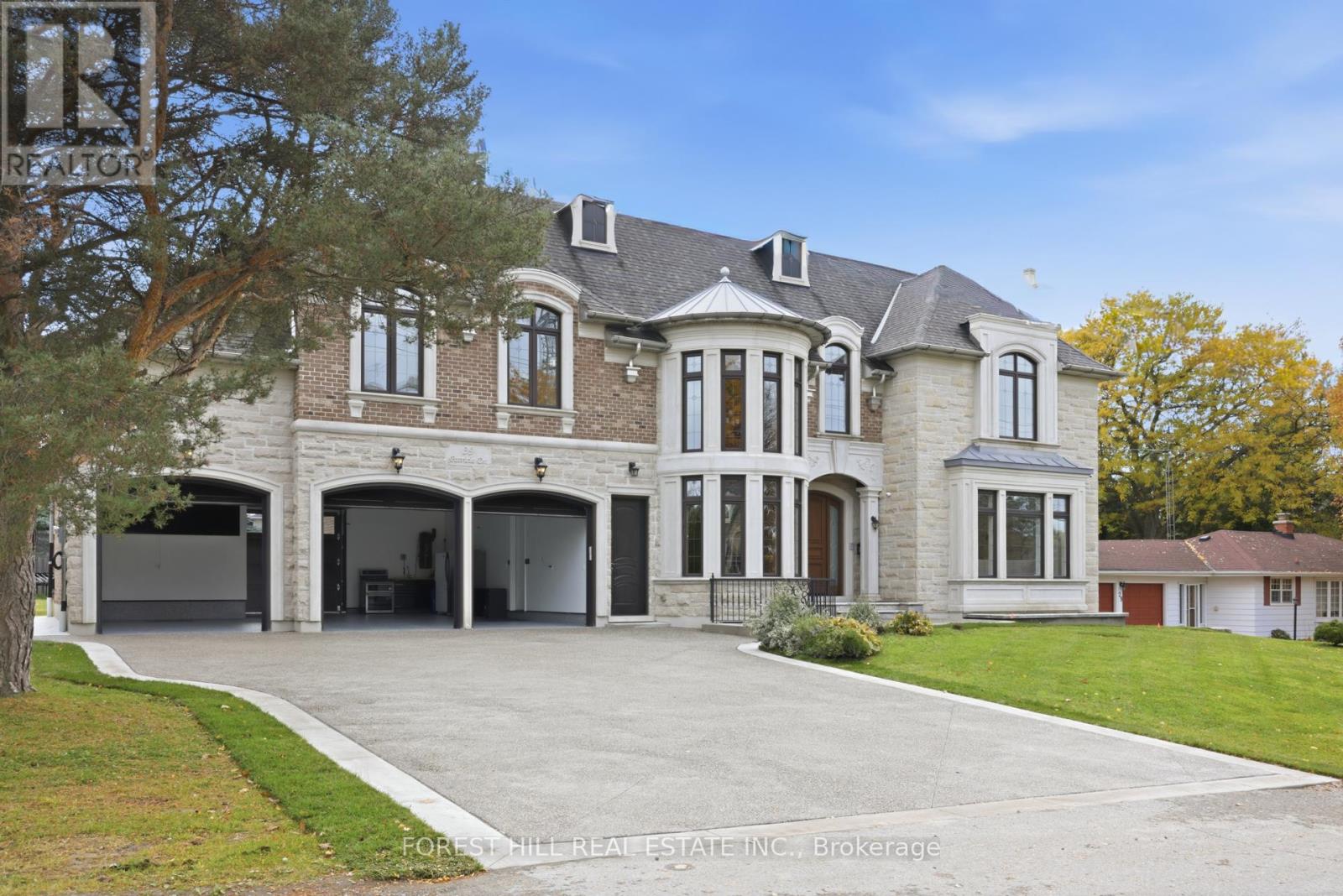 39 Patricia Drive E, King, Ontario  L7B 1H5 - Photo 2 - N12532862