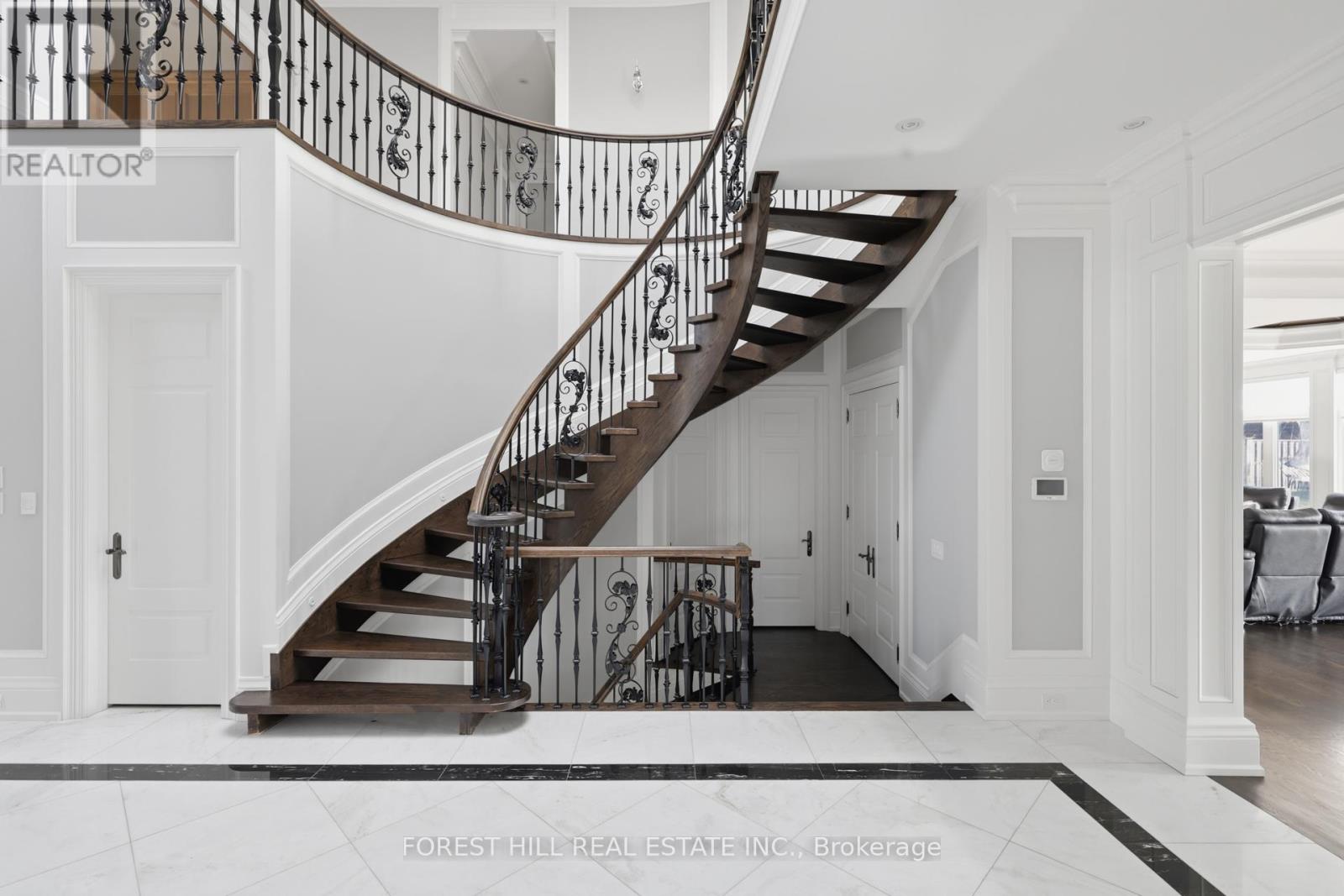 39 Patricia Drive E, King, Ontario  L7B 1H5 - Photo 21 - N12532862