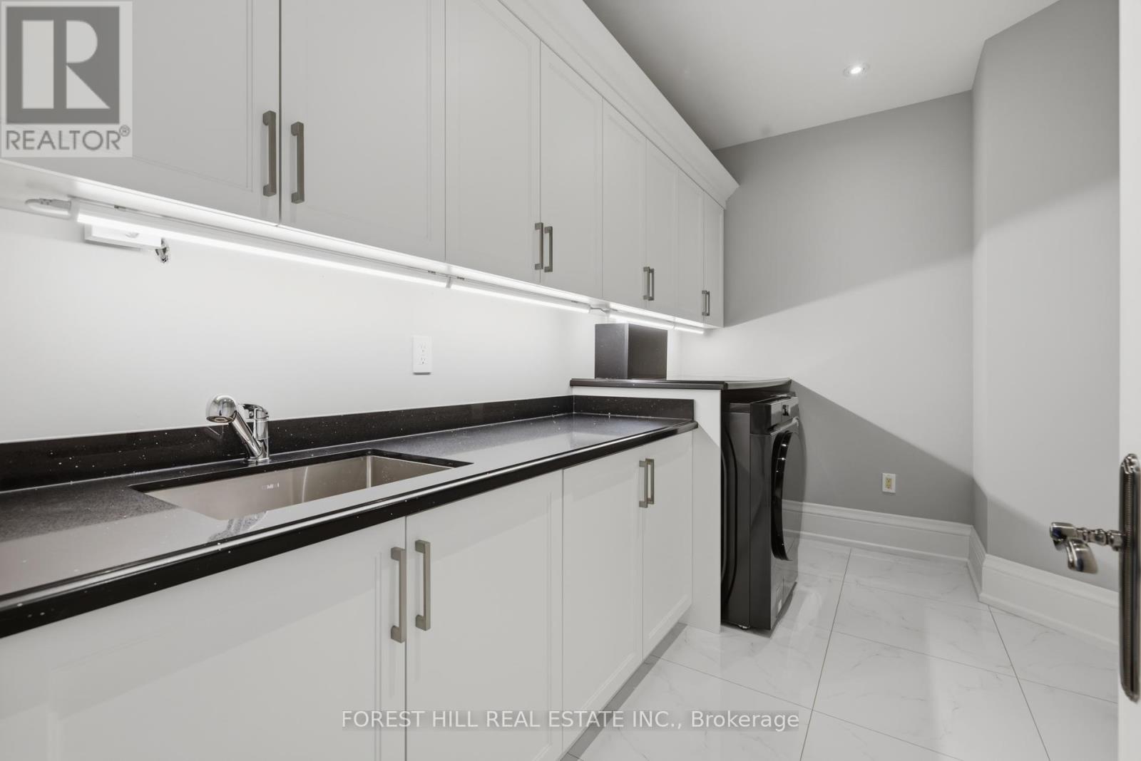 39 Patricia Drive E, King, Ontario  L7B 1H5 - Photo 36 - N12532862