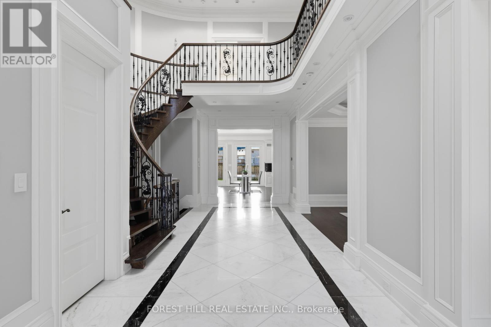 39 Patricia Drive E, King, Ontario  L7B 1H5 - Photo 6 - N12532862