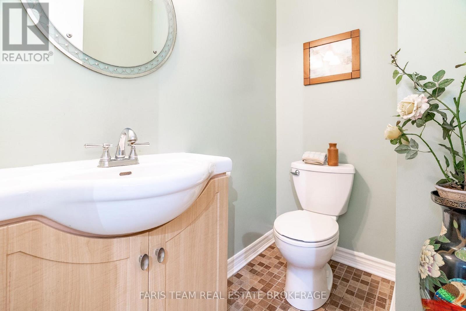 173 Toronto Street, Barrie, Ontario  L4N 1V6 - Photo 14 - S12532822