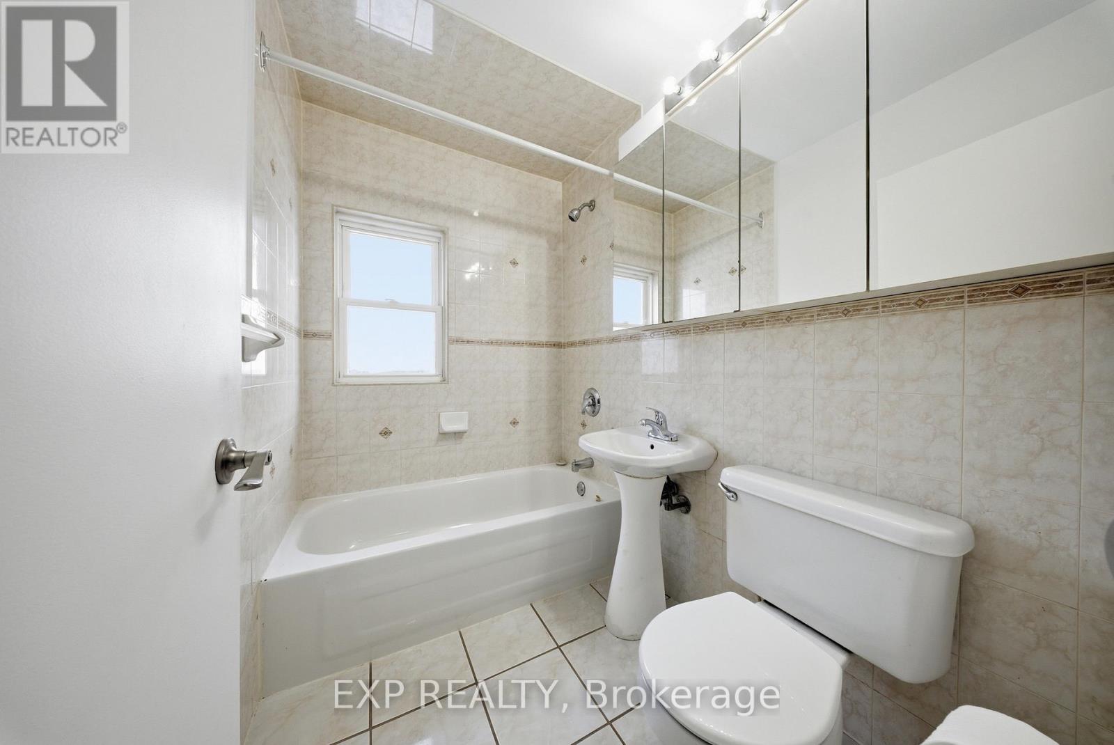 2 - 36 Market Street, Brampton, Ontario  L6X 1H5 - Photo 10 - W12532740