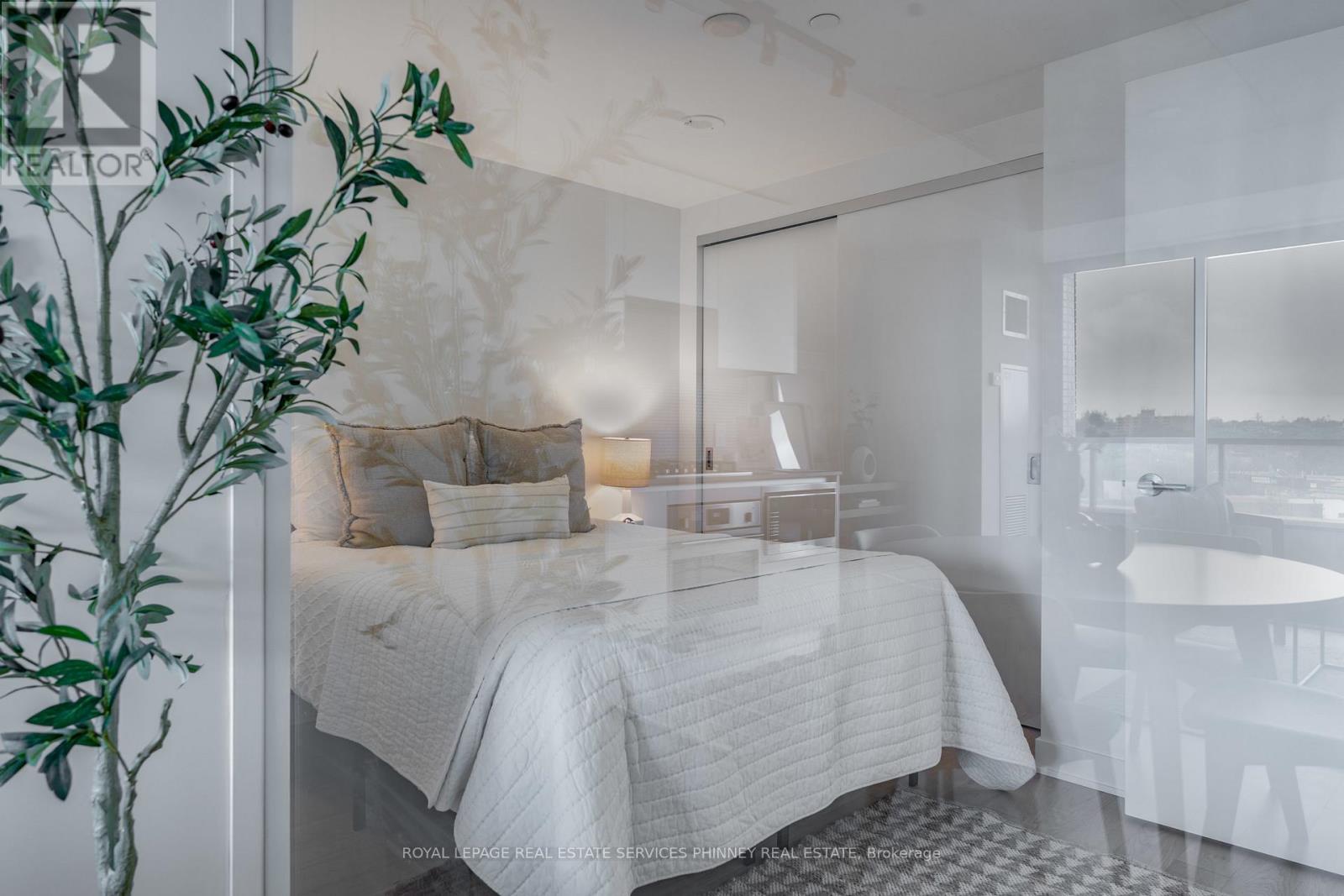 515 - 2720 Dundas Street W, Toronto, Ontario  M6P 0C3 - Photo 12 - W12532760