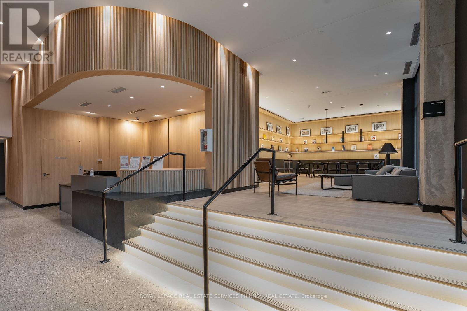 515 - 2720 Dundas Street W, Toronto, Ontario  M6P 0C3 - Photo 18 - W12532760