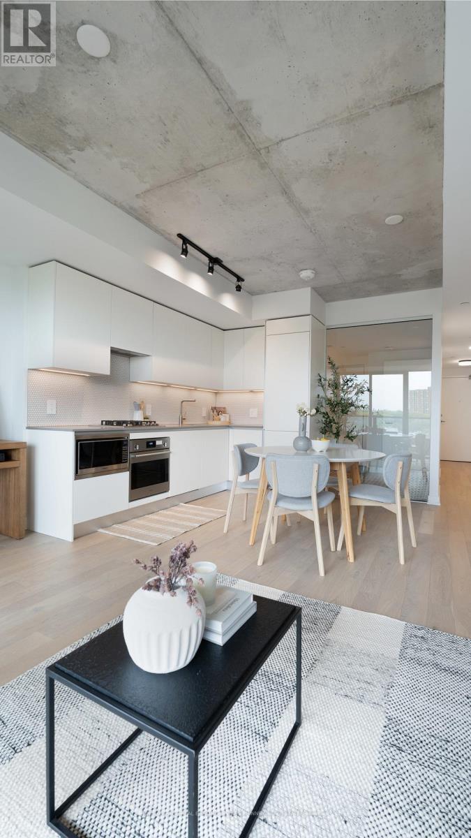 515 - 2720 Dundas Street W, Toronto, Ontario  M6P 0C3 - Photo 5 - W12532760