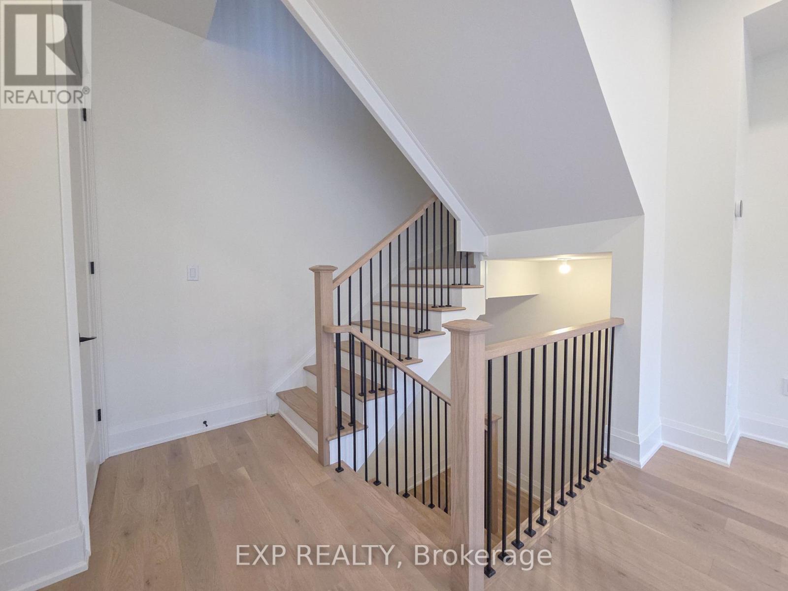 3328 Azam Way, Oakville, Ontario  L6M 4K1 - Photo 14 - W12532846