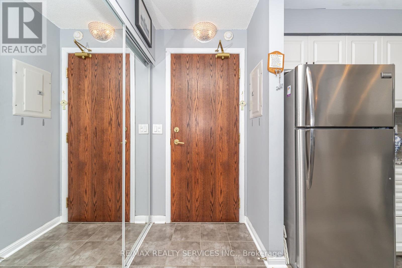 116 - 65 Via Rosedale Way, Brampton, Ontario  L6R 3N8 - Photo 4 - W12532876