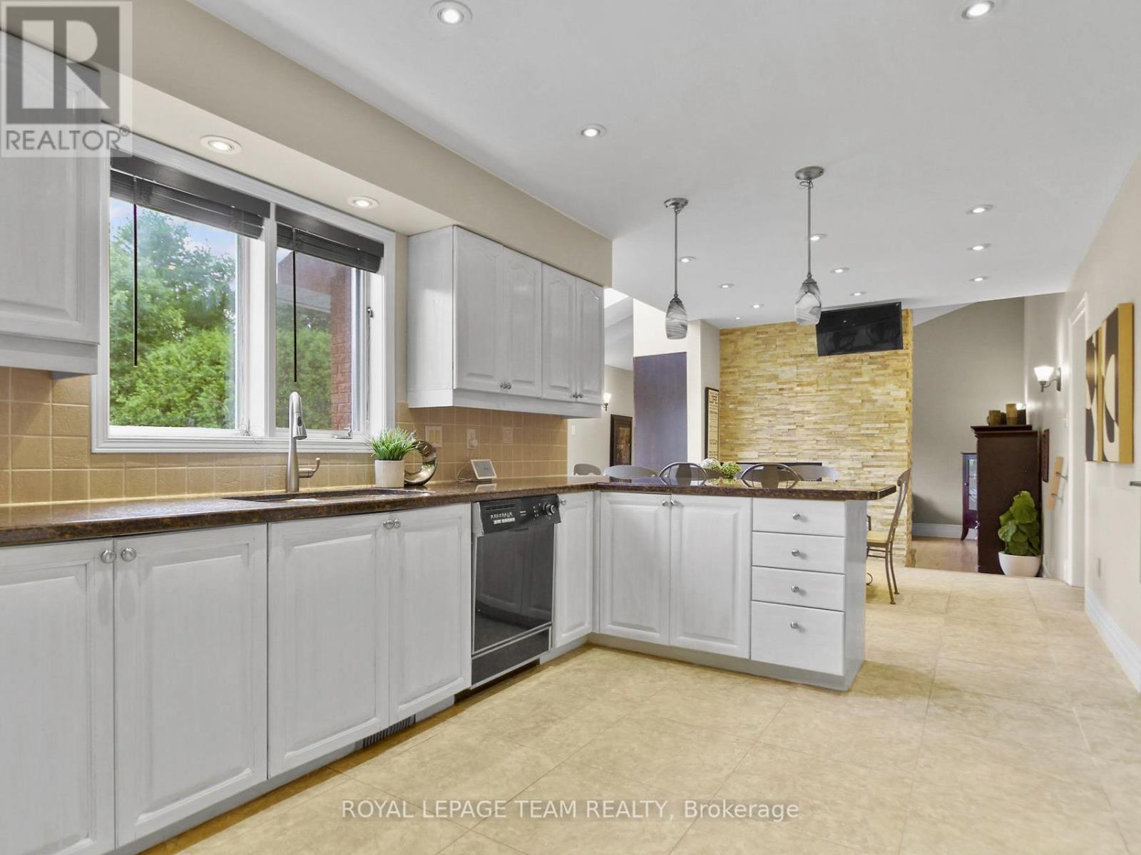 1105 Cindy Hill Crescent, Ottawa, Ontario  K4M 1E8 - Photo 16 - X12511452