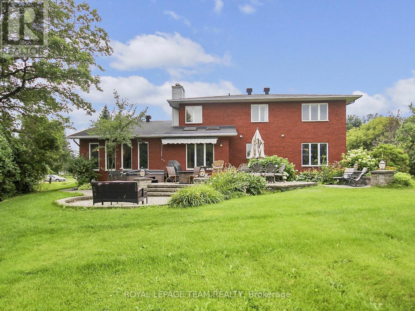 1105 Cindy Hill Crescent, Ottawa, Ontario  K4M 1E8 - Photo 7 - X12511452