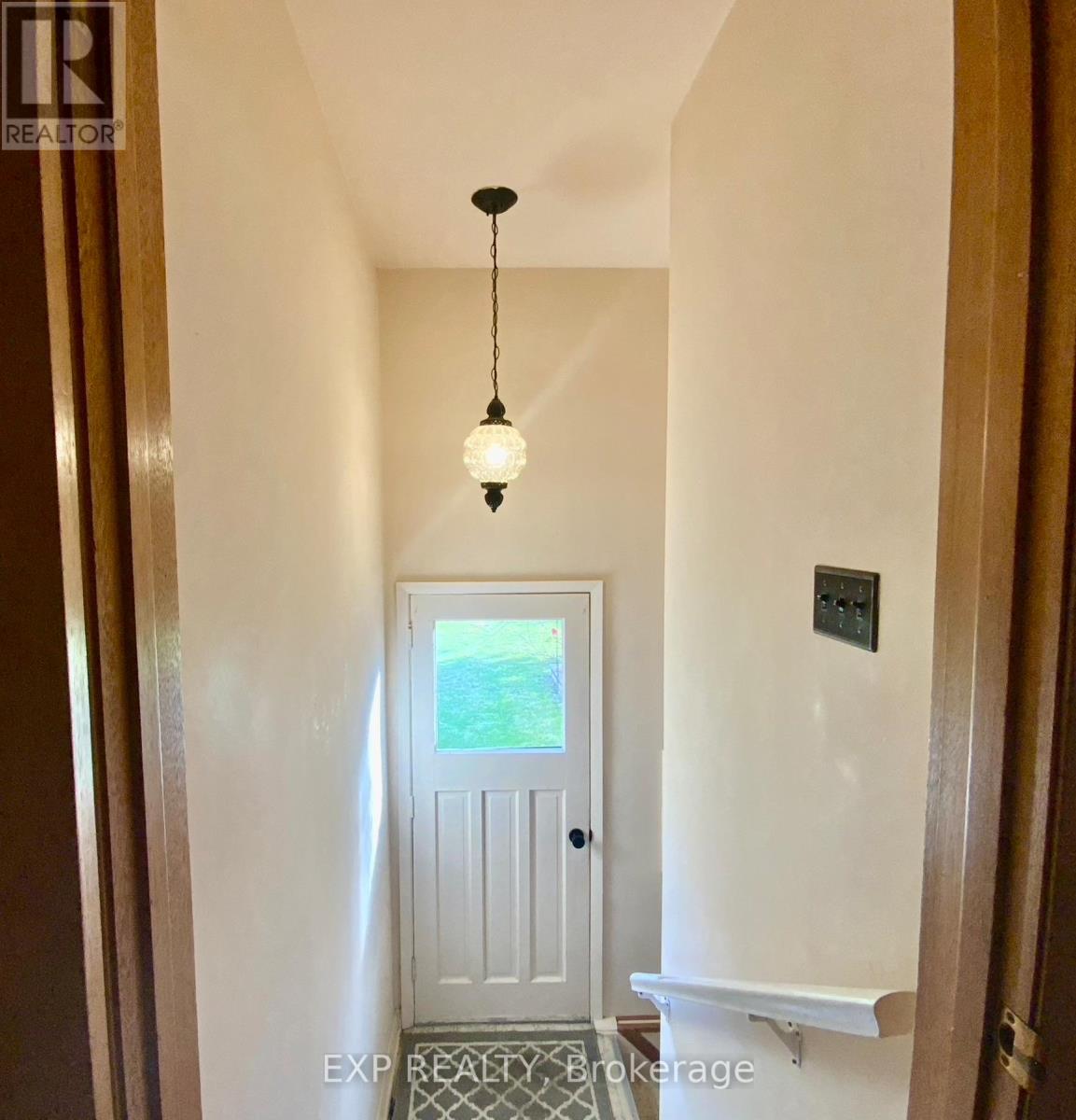 69 Edgar Avenue, Richmond Hill, Ontario  L4C 6K2 - Photo 9 - N12532372