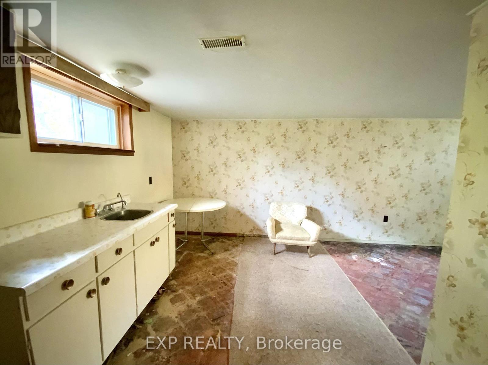 69 Edgar Avenue, Richmond Hill, Ontario  L4C 6K2 - Photo 10 - N12532372