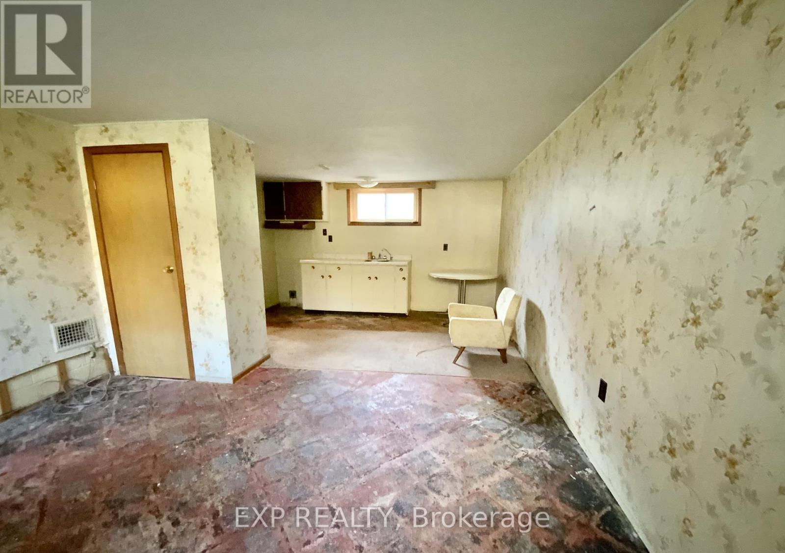 69 Edgar Avenue, Richmond Hill, Ontario  L4C 6K2 - Photo 12 - N12532372