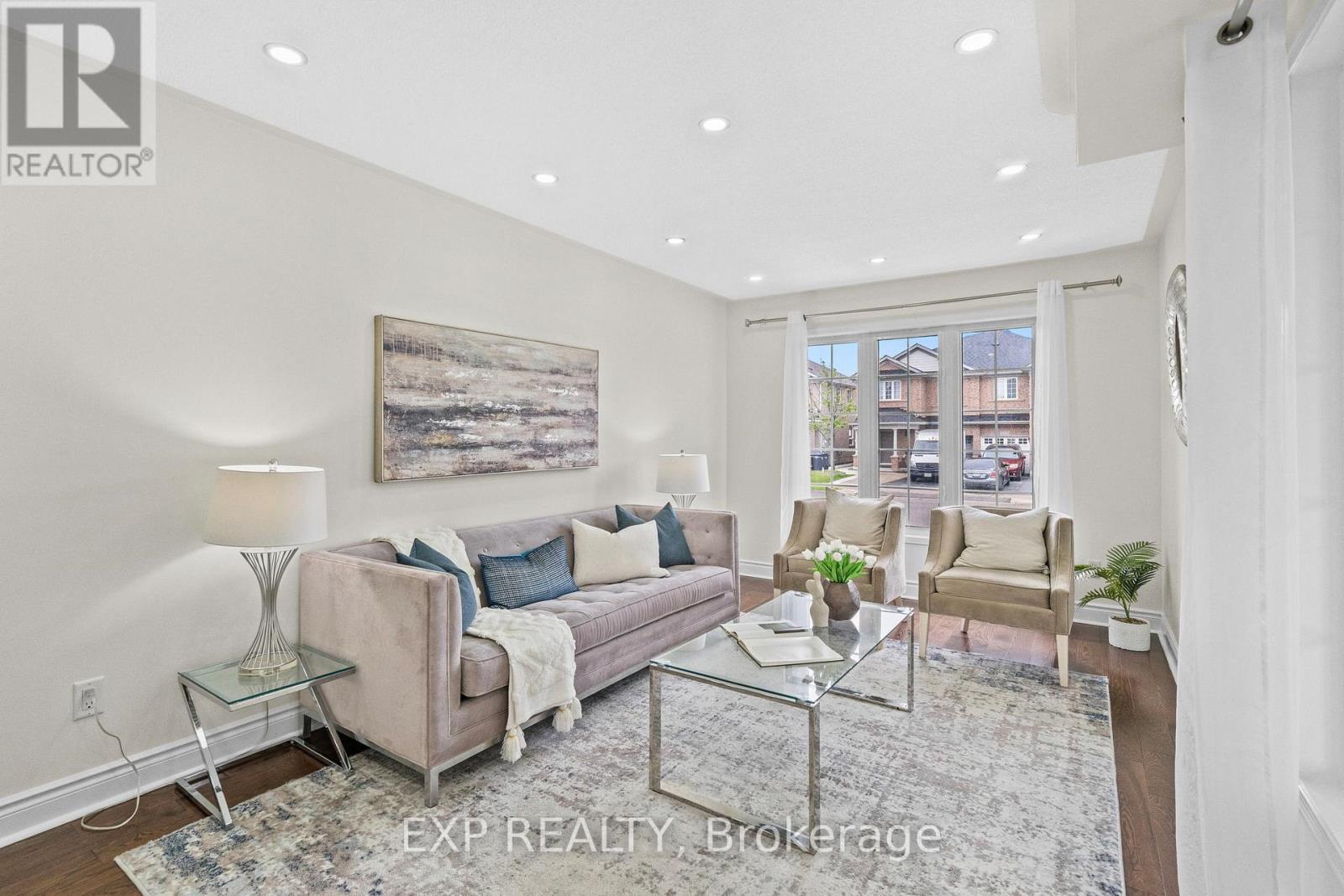 347 Brisdale Drive, Brampton, Ontario  L7A 3M6 - Photo 8 - W12288340