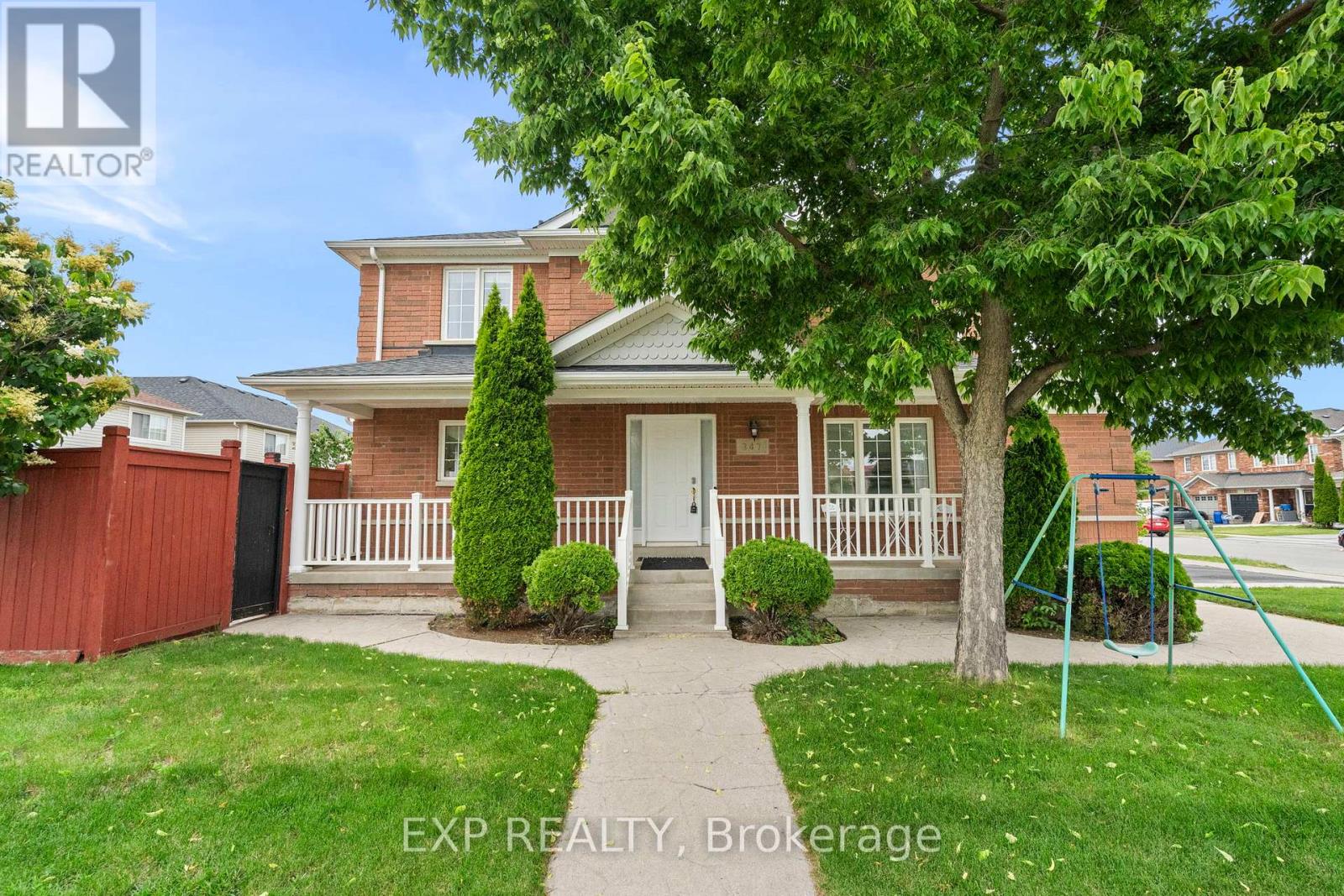347 Brisdale Drive, Brampton, Ontario  L7A 3M6 - Photo 5 - W12288340