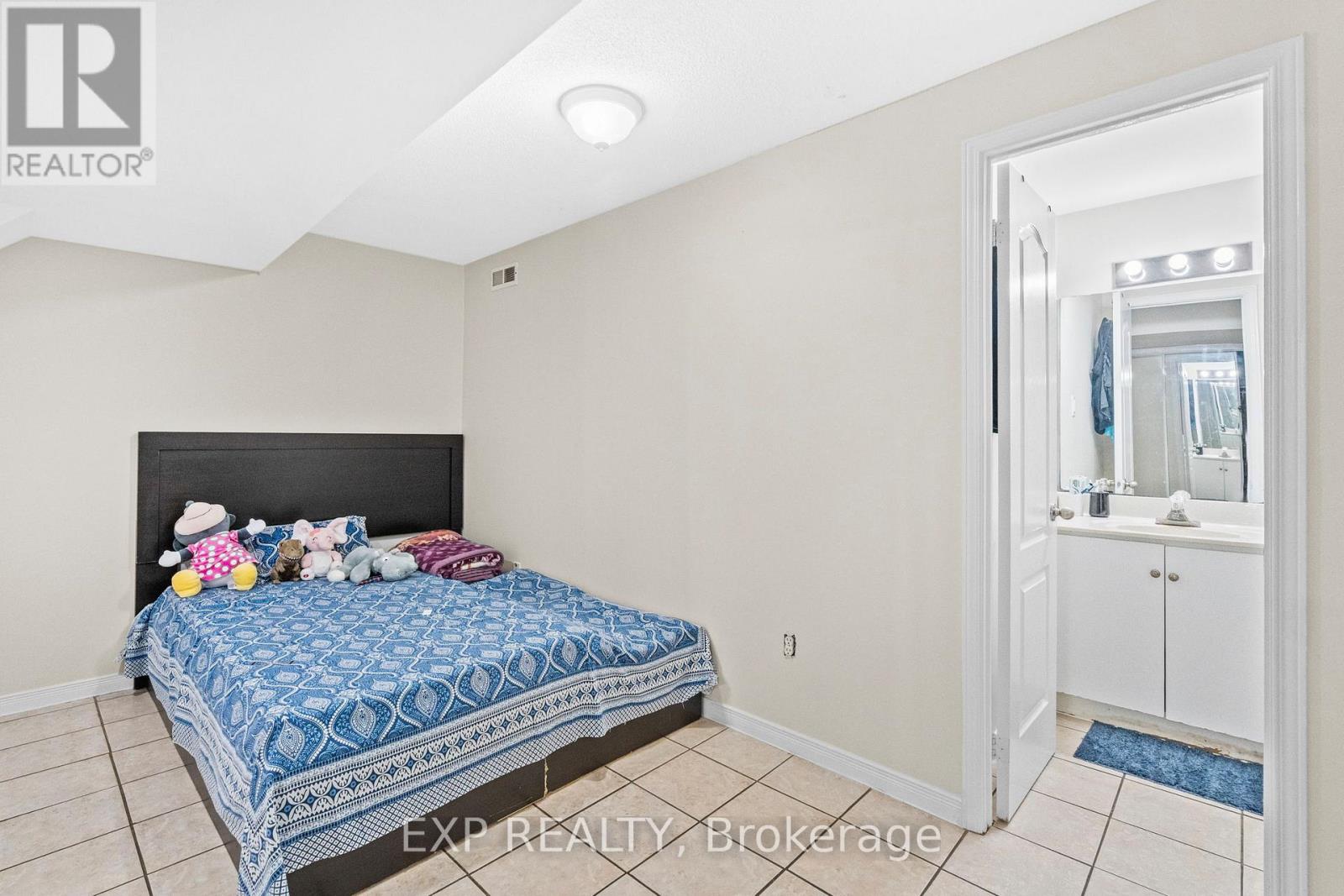 347 Brisdale Drive, Brampton, Ontario  L7A 3M6 - Photo 44 - W12288340