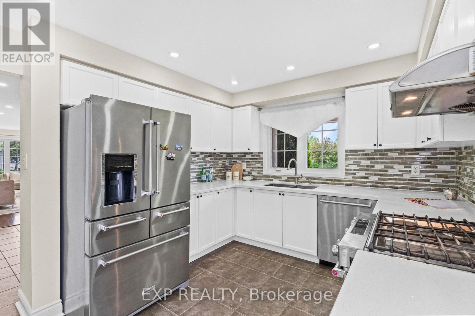 347 Brisdale Drive, Brampton, Ontario  L7A 3M6 - Photo 19 - W12288340