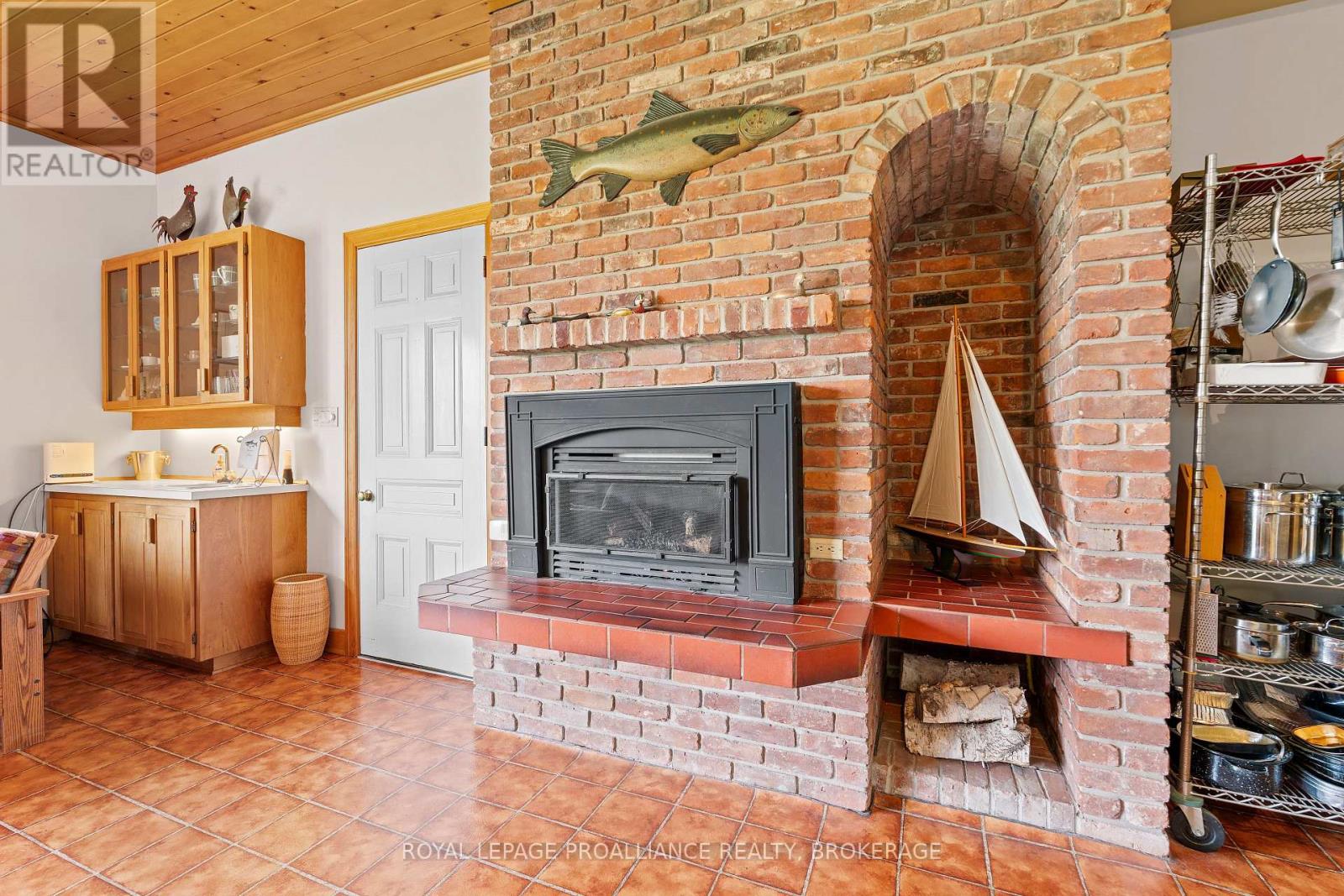 1597 Shales Road, Frontenac (Frontenac South), Ontario  K0H 2L0 - Photo 14 - X12532944