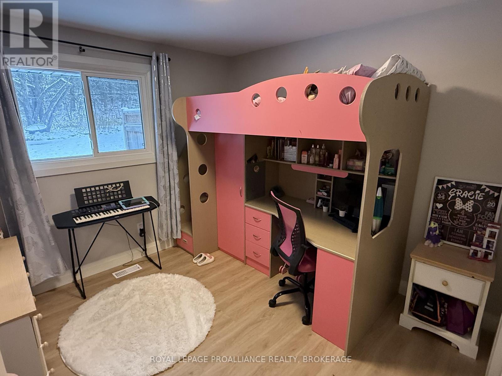 1000 Bourne Crescent, Kingston, Ontario  K7M 6N4 - Photo 14 - X12533136