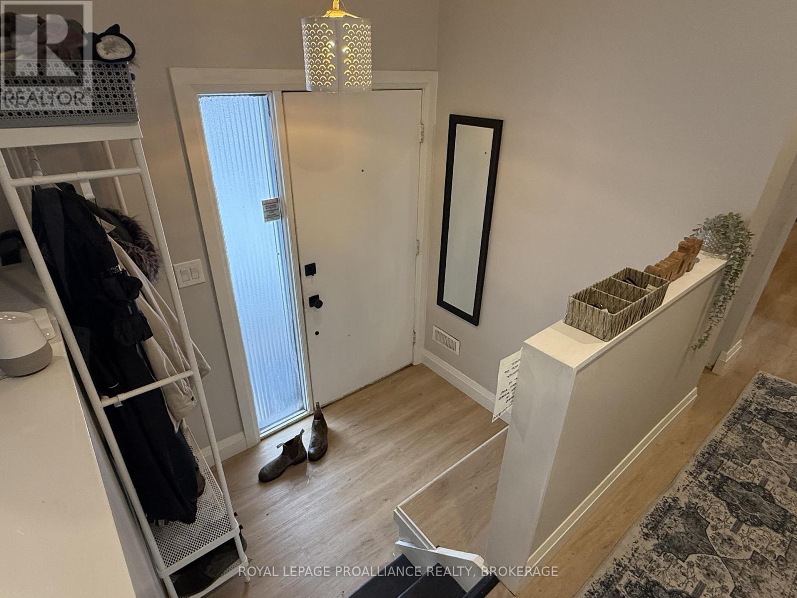 1000 Bourne Crescent, Kingston, Ontario  K7M 6N4 - Photo 4 - X12533136