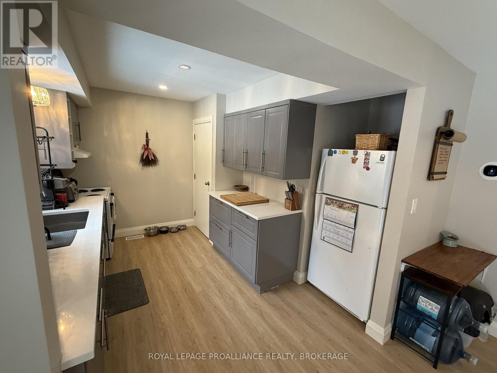 1000 Bourne Crescent, Kingston, Ontario  K7M 6N4 - Photo 6 - X12533136