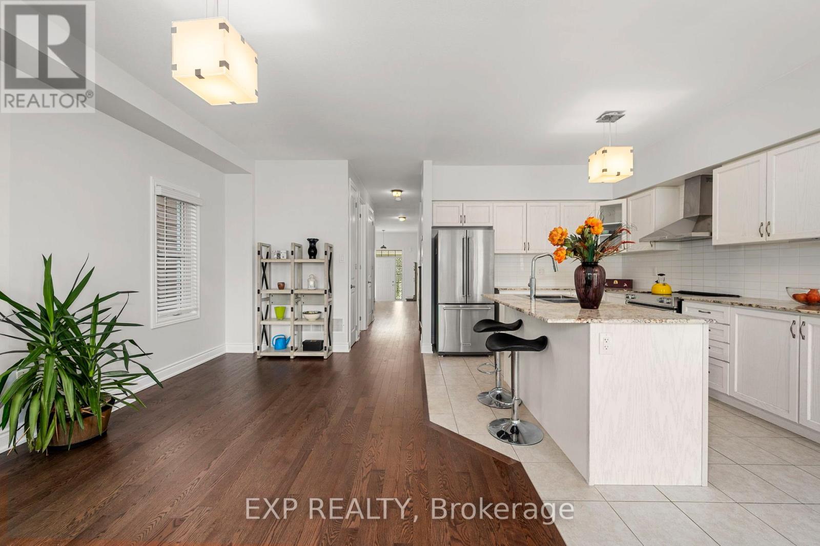 57 Courting House Place, Georgina, Ontario  L0E 1L0 - Photo 11 - N12356403