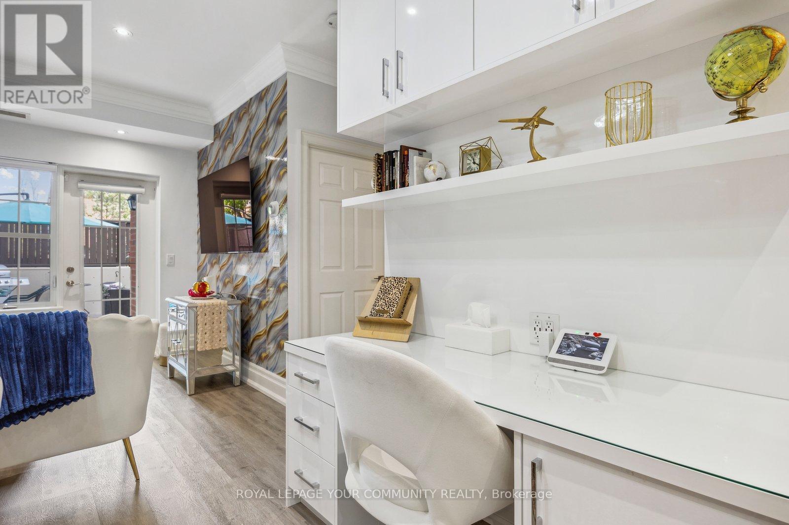 107 - 9973 Keele Street, Vaughan, Ontario  L6A 3Y5 - Photo 5 - N12145250