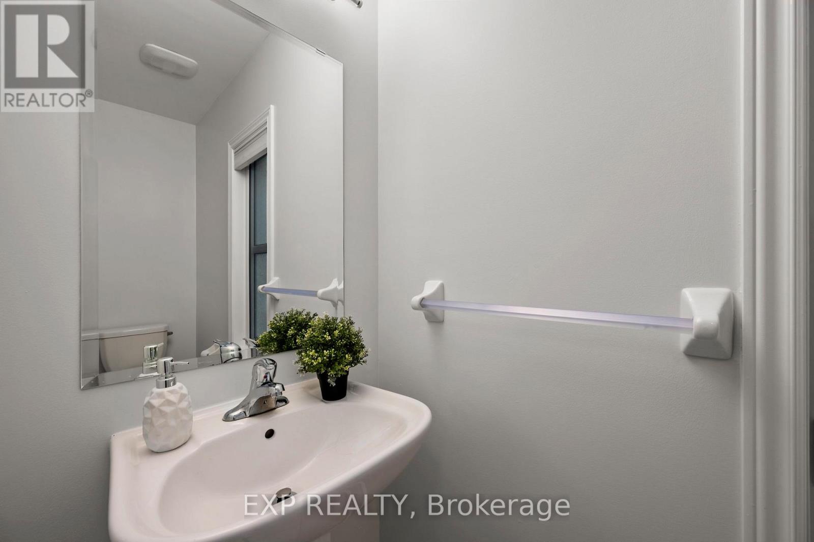 57 Courting House Place, Georgina, Ontario  L0E 1L0 - Photo 15 - N12356403