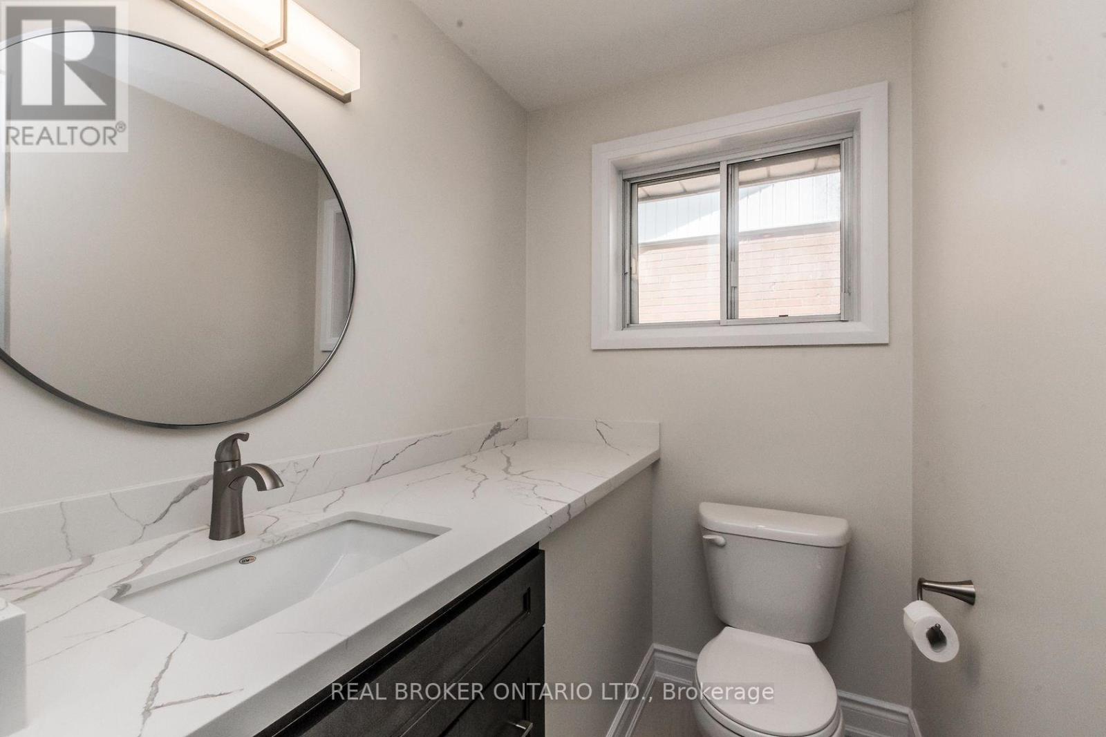 Upper - 1821 Truscott Drive, Mississauga, Ontario L5J 2A1 - Photo 30 - W12505940