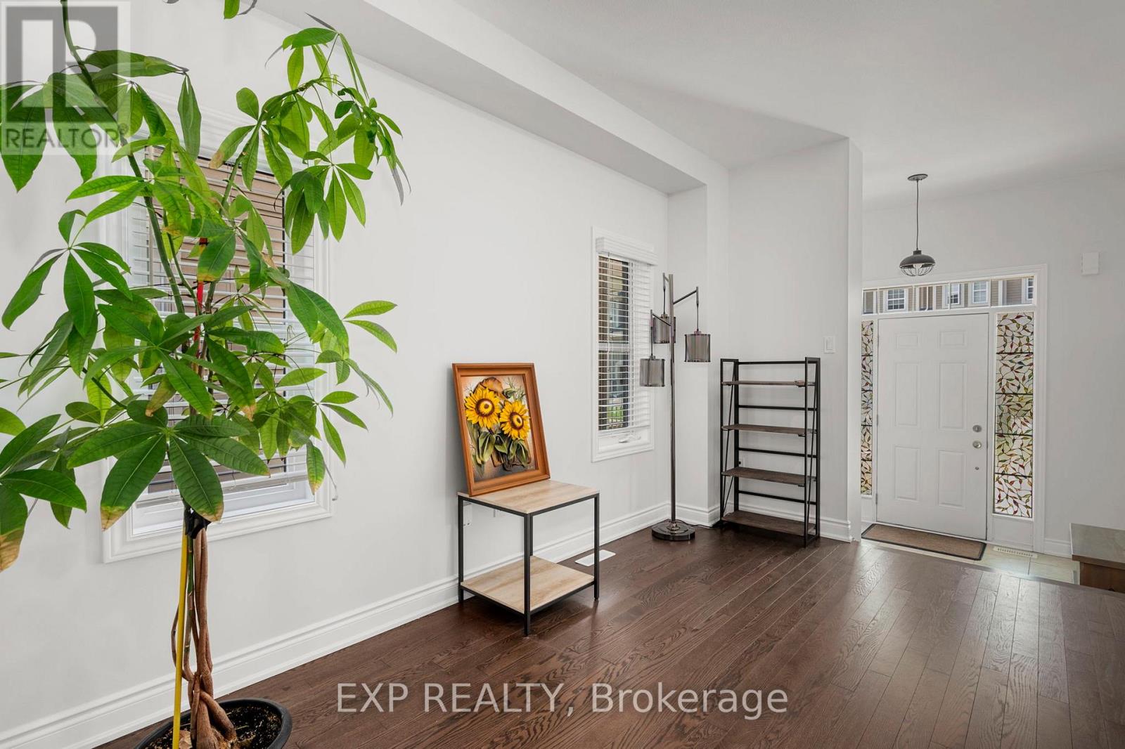 57 Courting House Place, Georgina, Ontario  L0E 1L0 - Photo 6 - N12356403