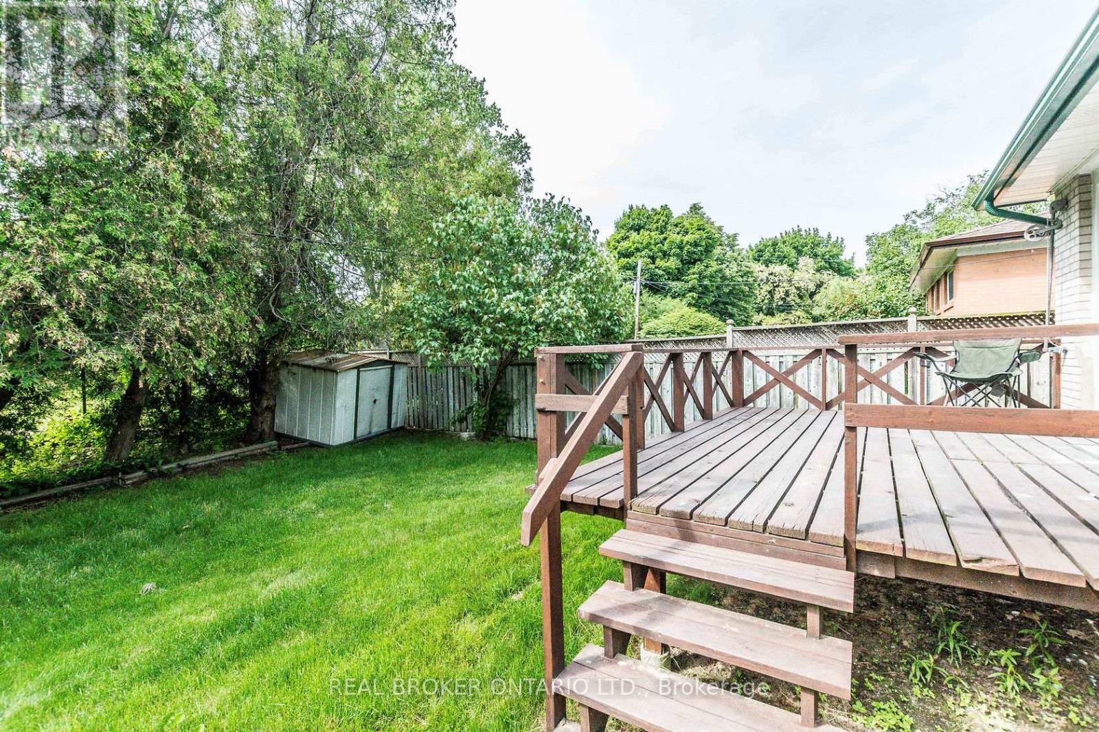 Upper - 1821 Truscott Drive, Mississauga, Ontario L5J 2A1 - Photo 24 - W12505940