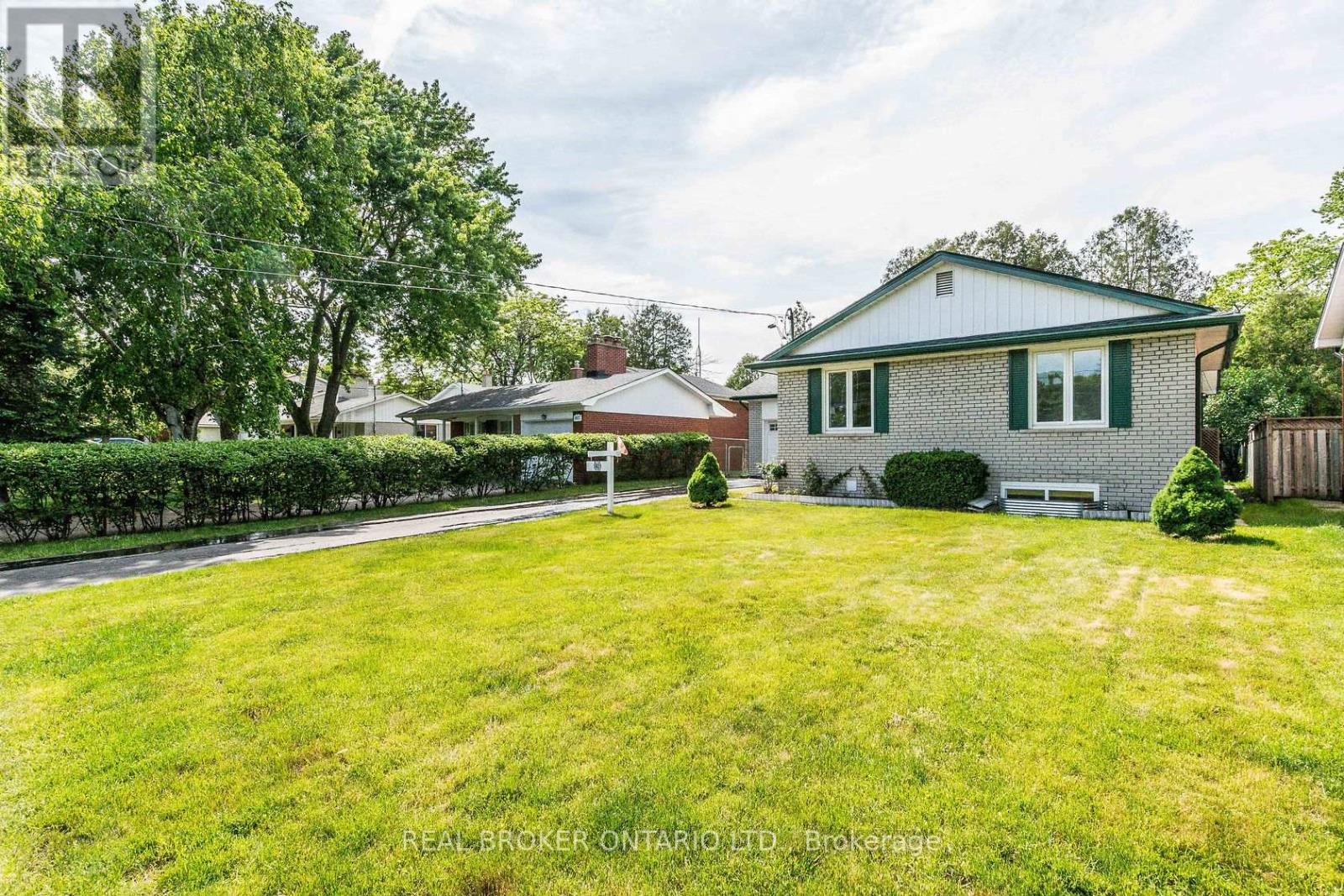 Upper - 1821 Truscott Drive, Mississauga, Ontario L5J 2A1 - Photo 39 - W12505940