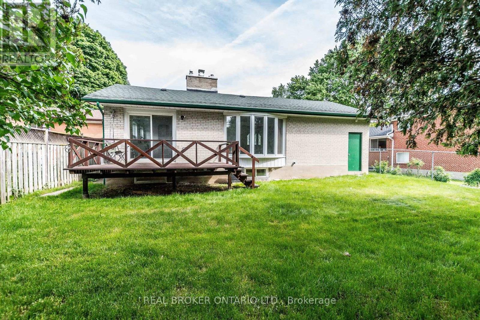 Upper - 1821 Truscott Drive, Mississauga, Ontario L5J 2A1 - Photo 36 - W12505940