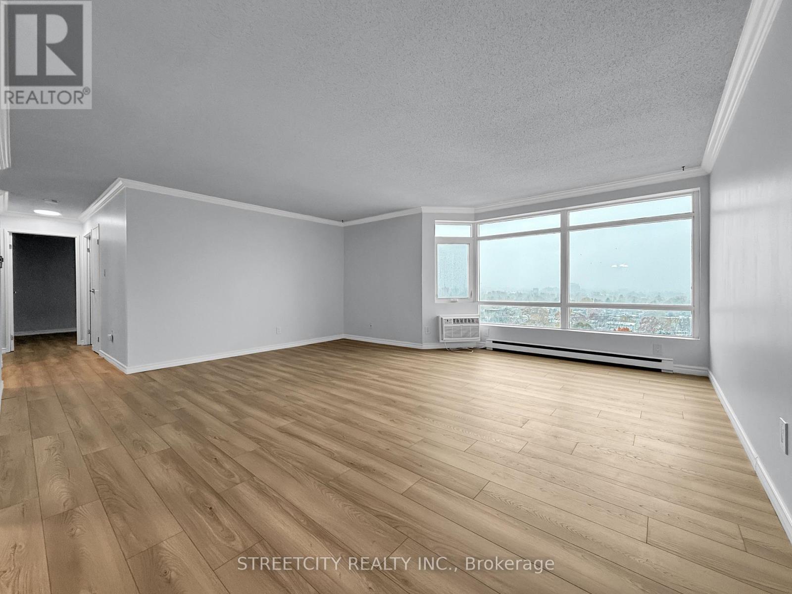 1714 - 45 Pond Mills Road, London South, Ontario  N5Z 4W5 - Photo 4 - X12532892