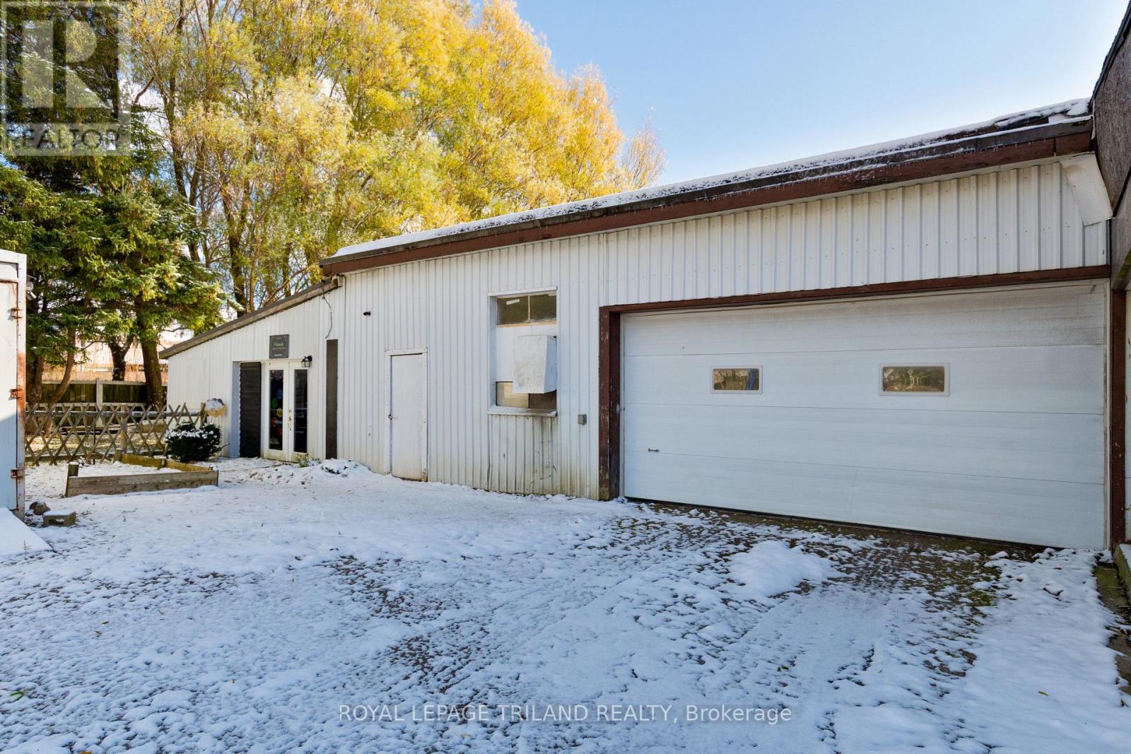 9664 Belmont Road, Central Elgin, Ontario  N5P 3S7 - Photo 38 - X12533188