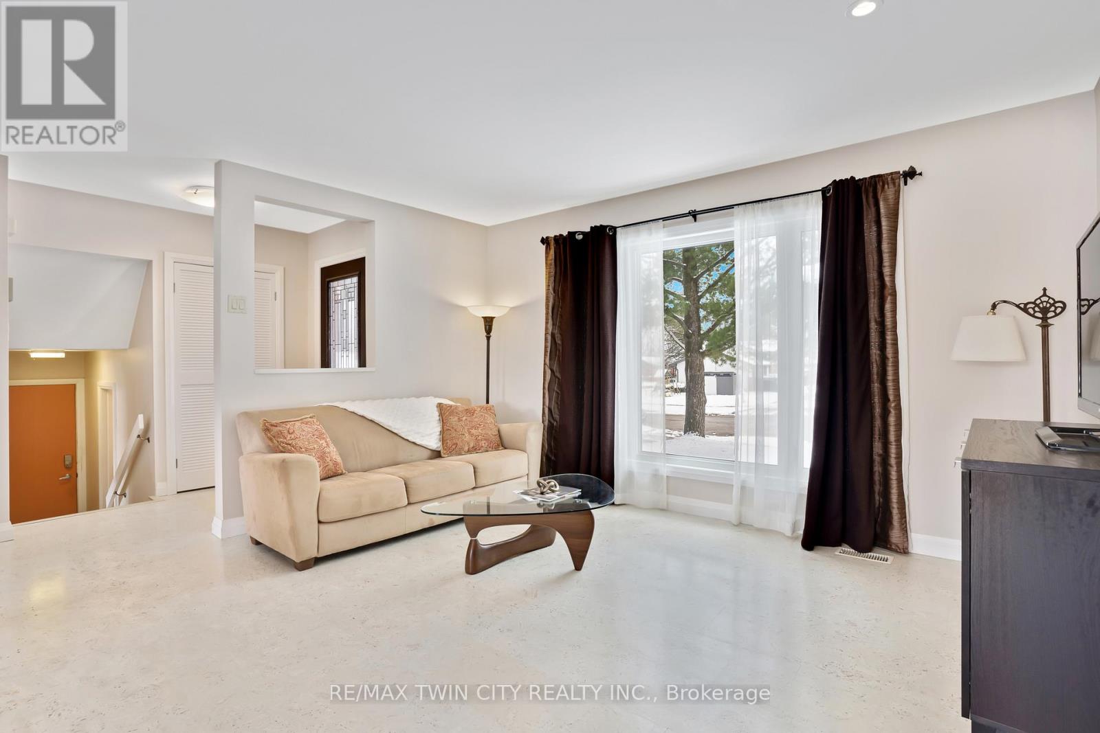 12 Sycamore Place, Kitchener, Ontario  N2M 4G1 - Photo 14 - X12532836