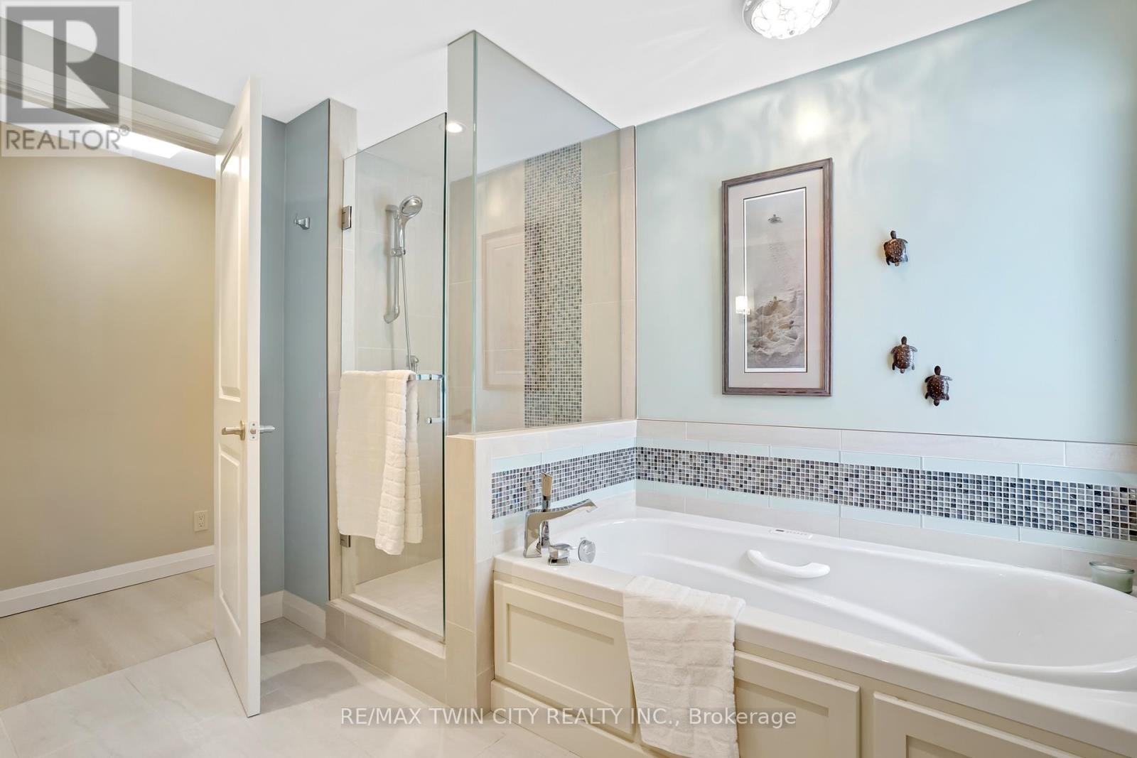 12 Sycamore Place, Kitchener, Ontario  N2M 4G1 - Photo 20 - X12532836