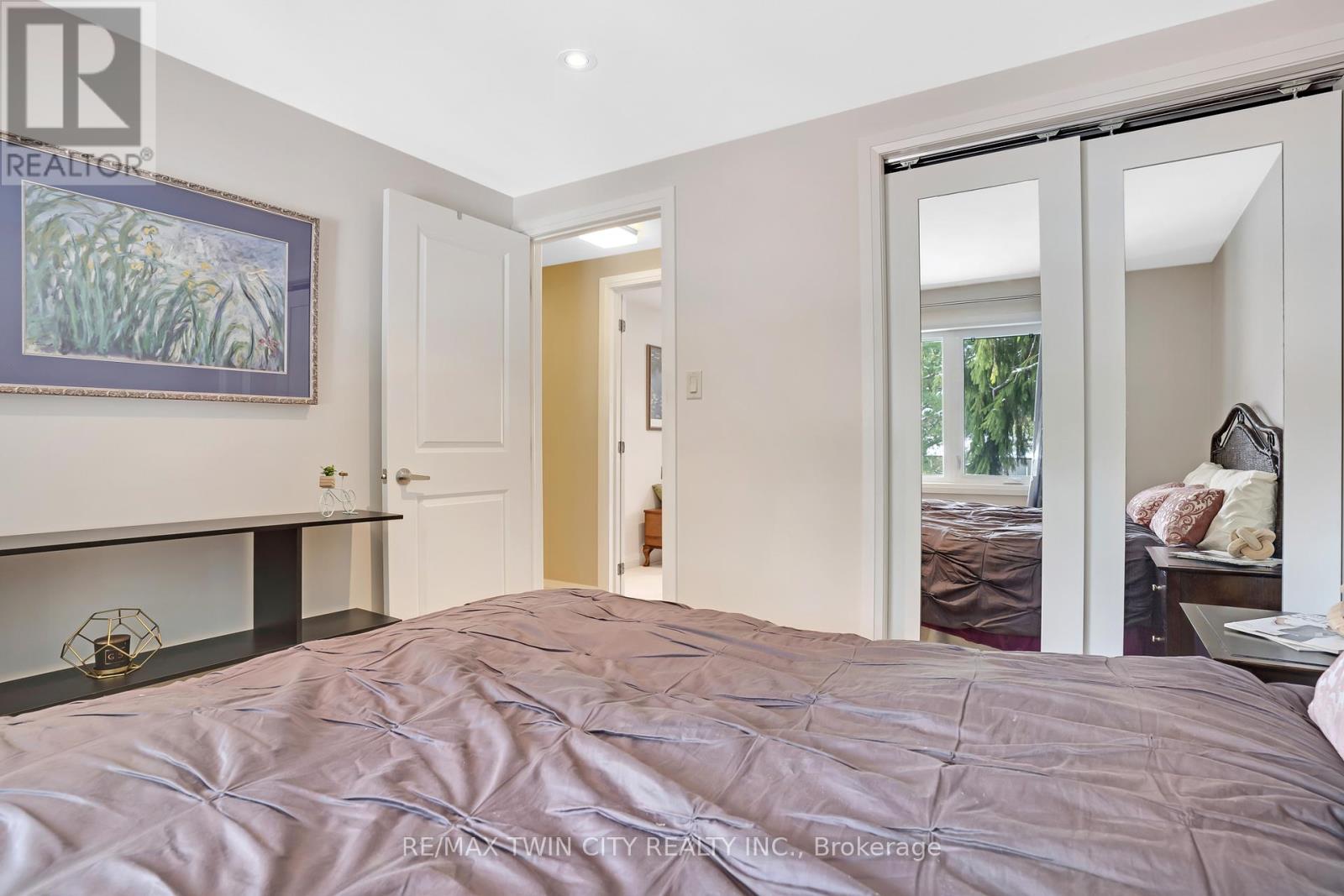 12 Sycamore Place, Kitchener, Ontario  N2M 4G1 - Photo 28 - X12532836