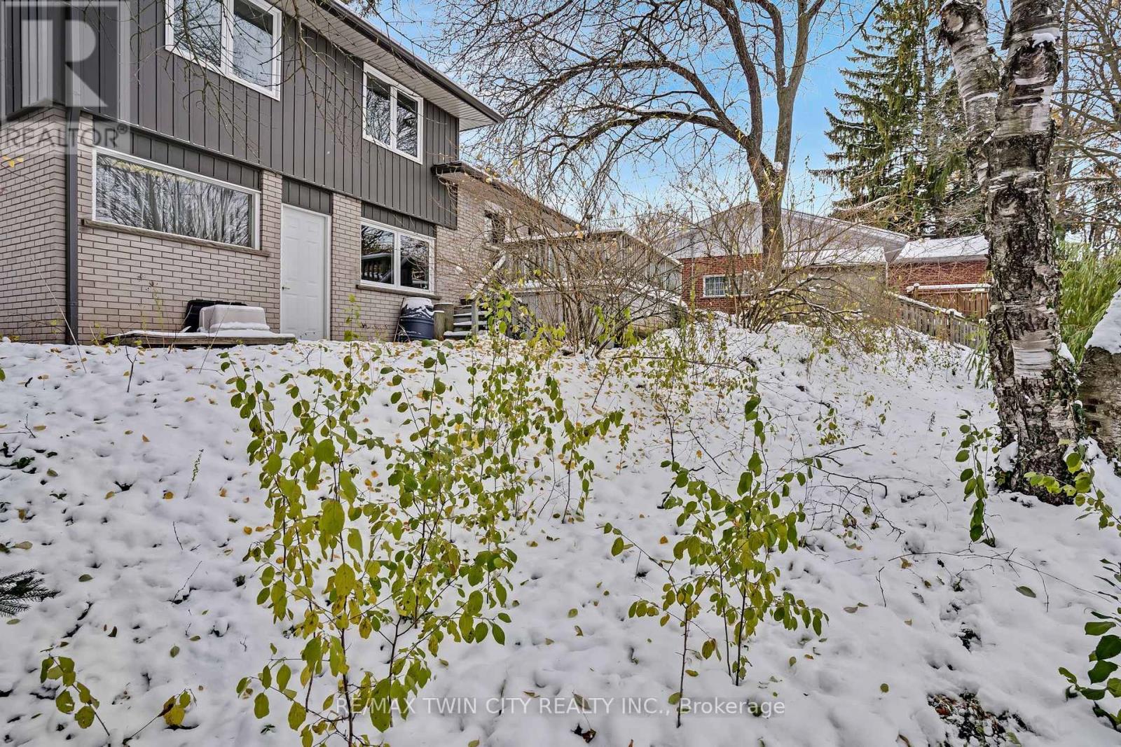 12 Sycamore Place, Kitchener, Ontario  N2M 4G1 - Photo 40 - X12532836