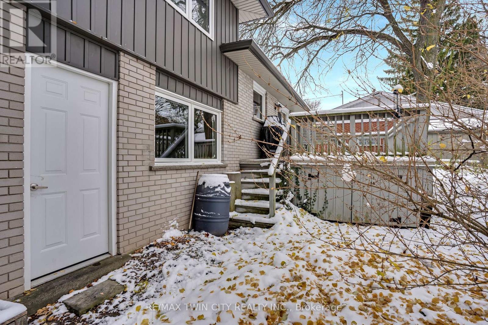 12 Sycamore Place, Kitchener, Ontario  N2M 4G1 - Photo 42 - X12532836