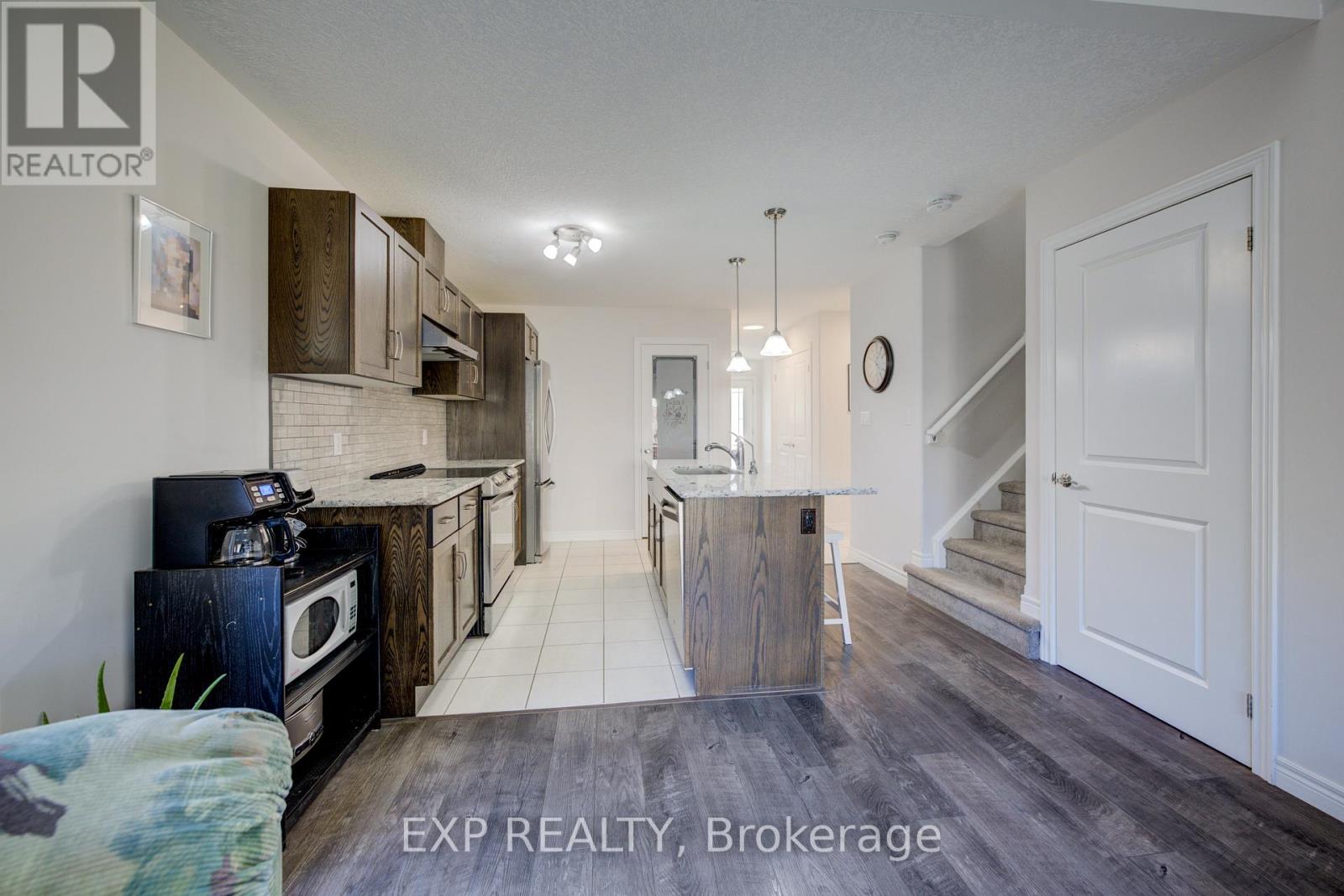 42 Finoro Crescent, Woolwich, Ontario  N3B 0C3 - Photo 14 - X12532880