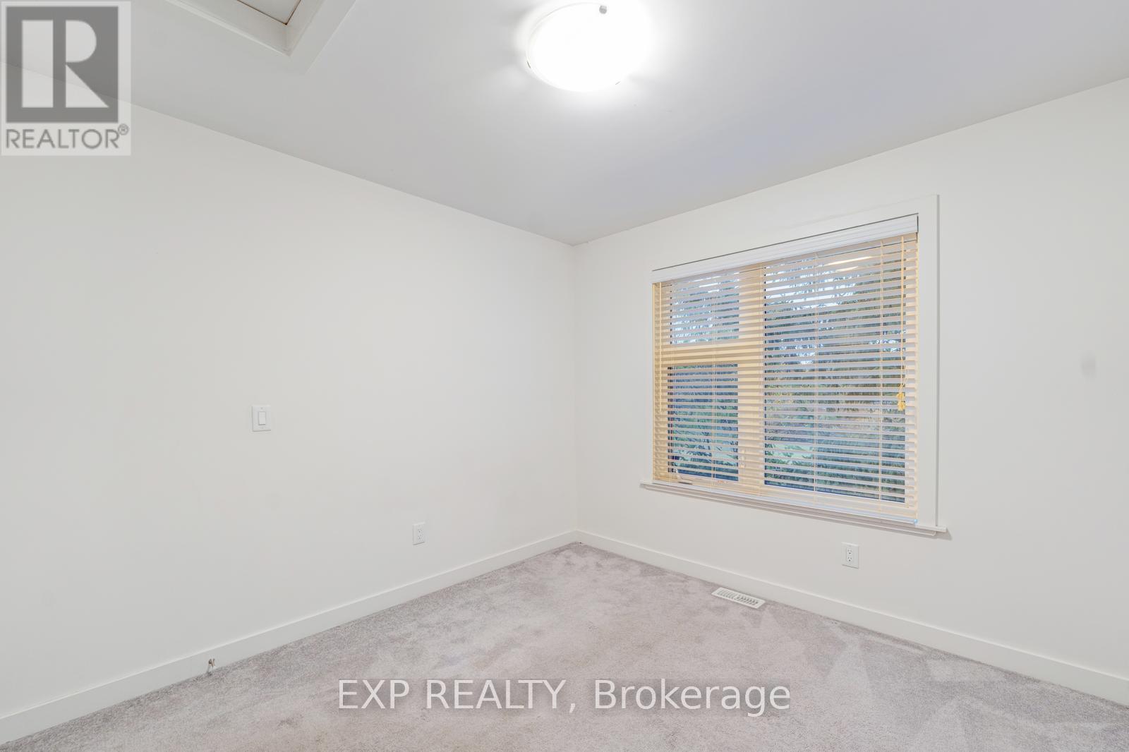 40 - 110 Fergus Avenue, Kitchener, Ontario  N2A 0K9 - Photo 27 - X12531034