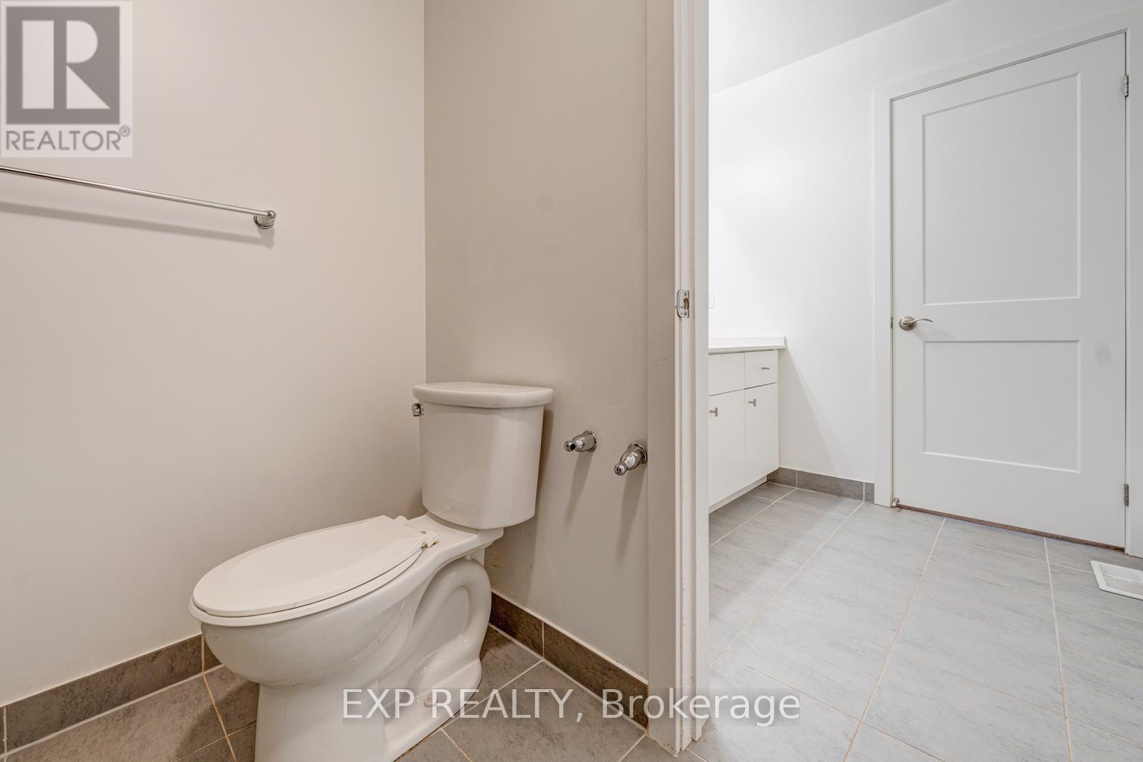 40 - 110 Fergus Avenue, Kitchener, Ontario  N2A 0K9 - Photo 39 - X12531034